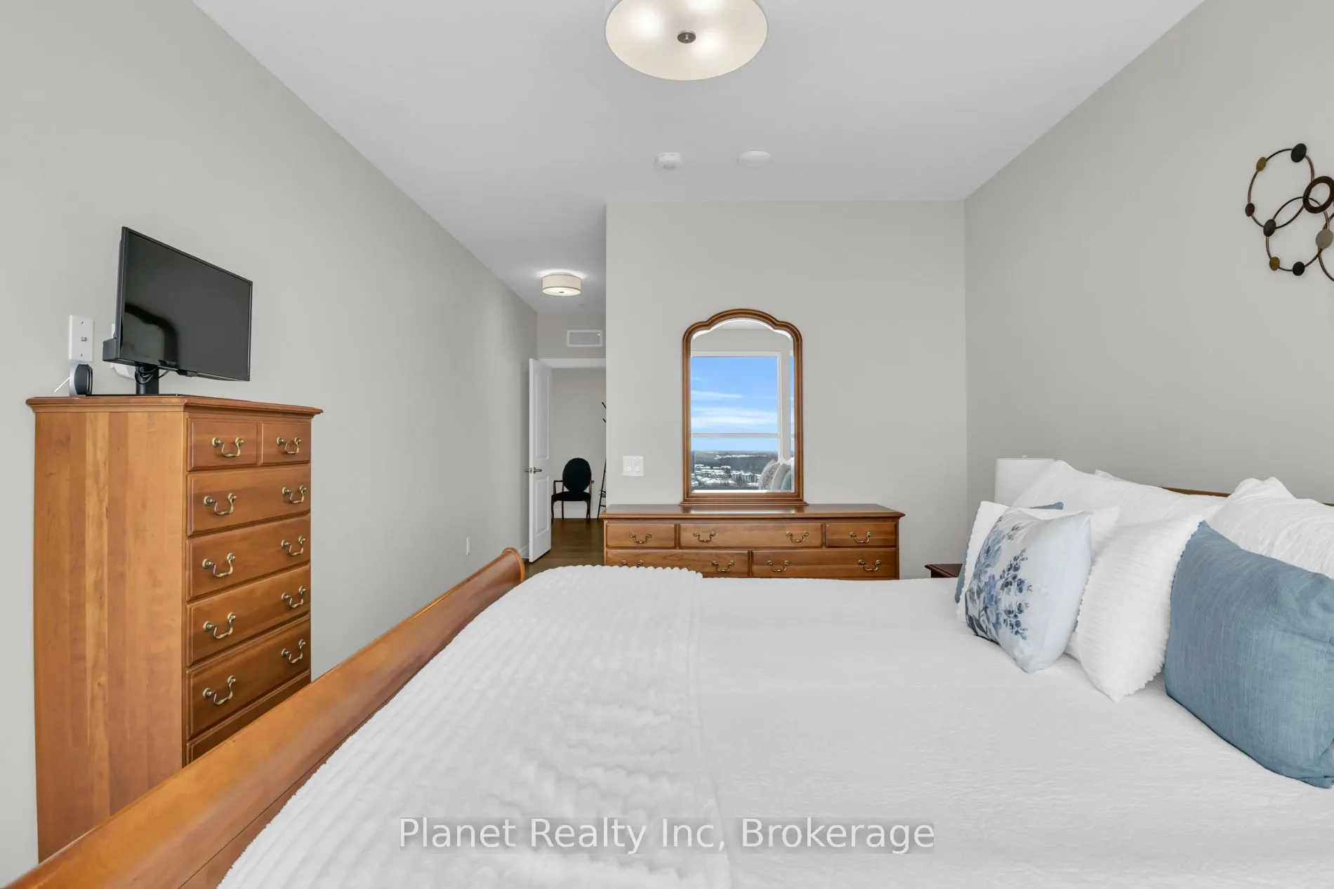 1878 Gordon Street #910