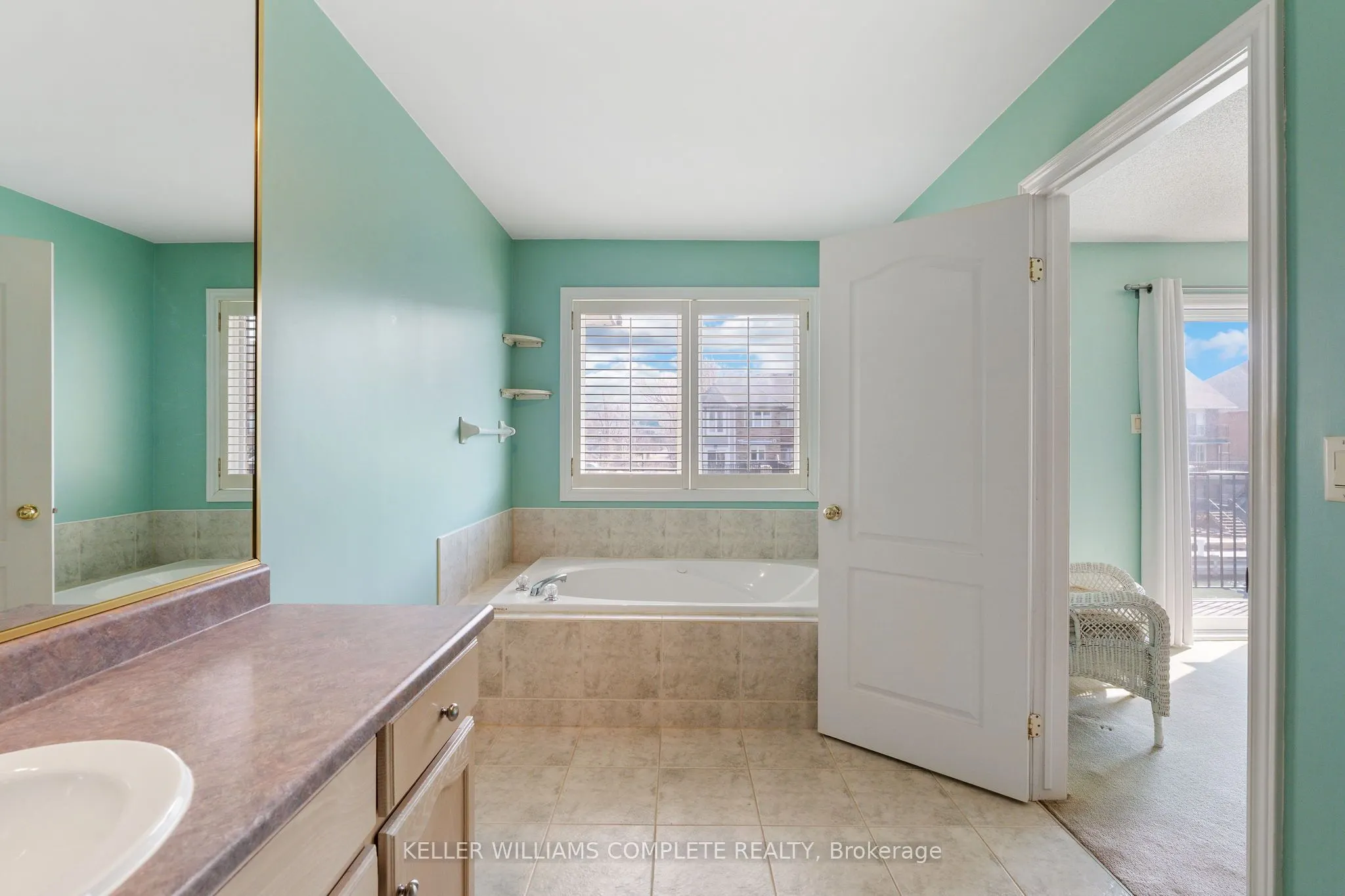 85 Edgewater Drive #10