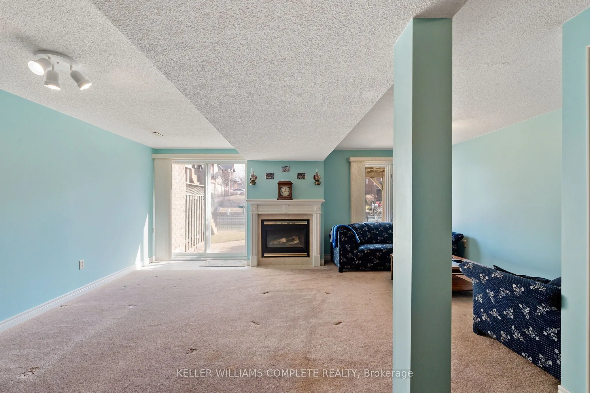 85 Edgewater Drive #10
