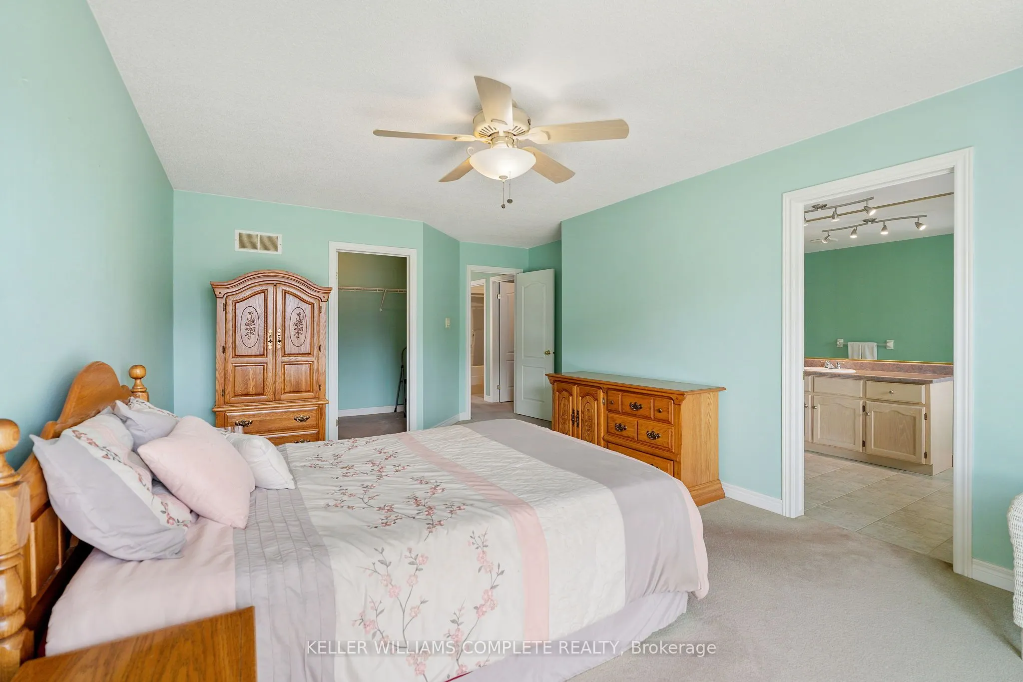 85 Edgewater Drive #10