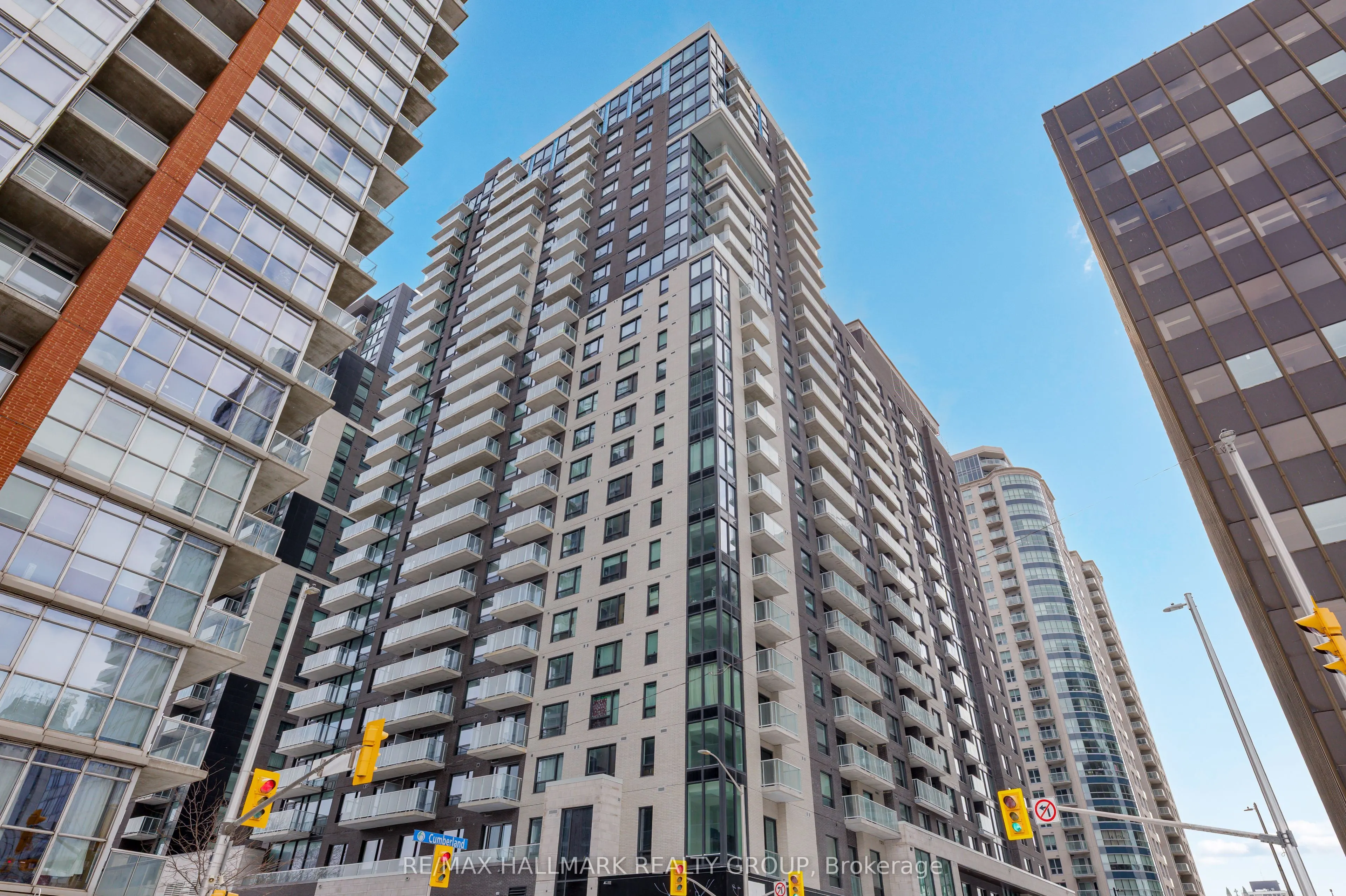 180 George Street #1004