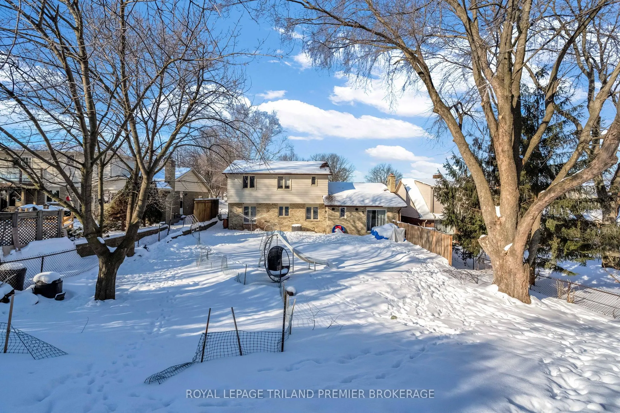 31 Foxcroft Crescent