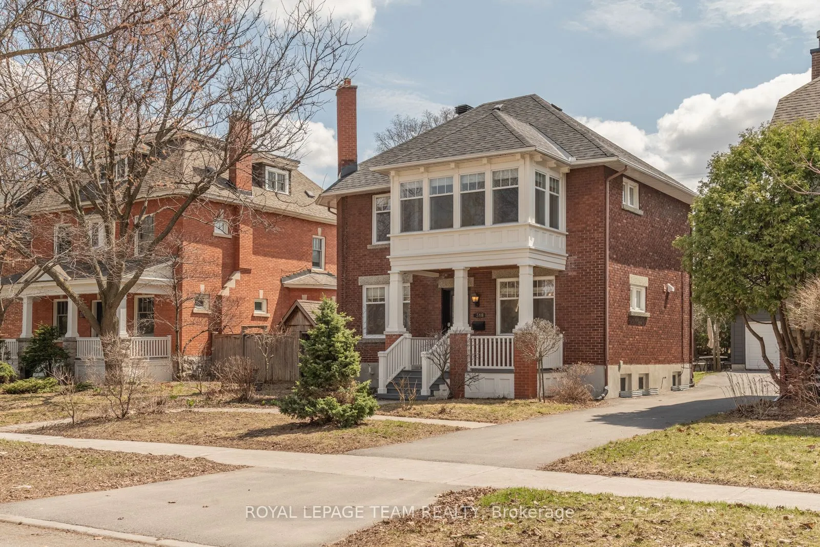 318 CLEMOW Avenue