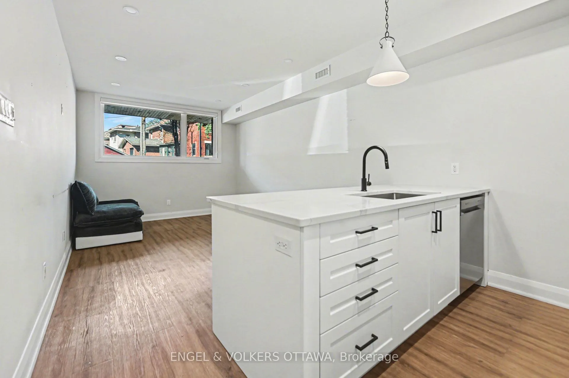 35 Monk Street #1