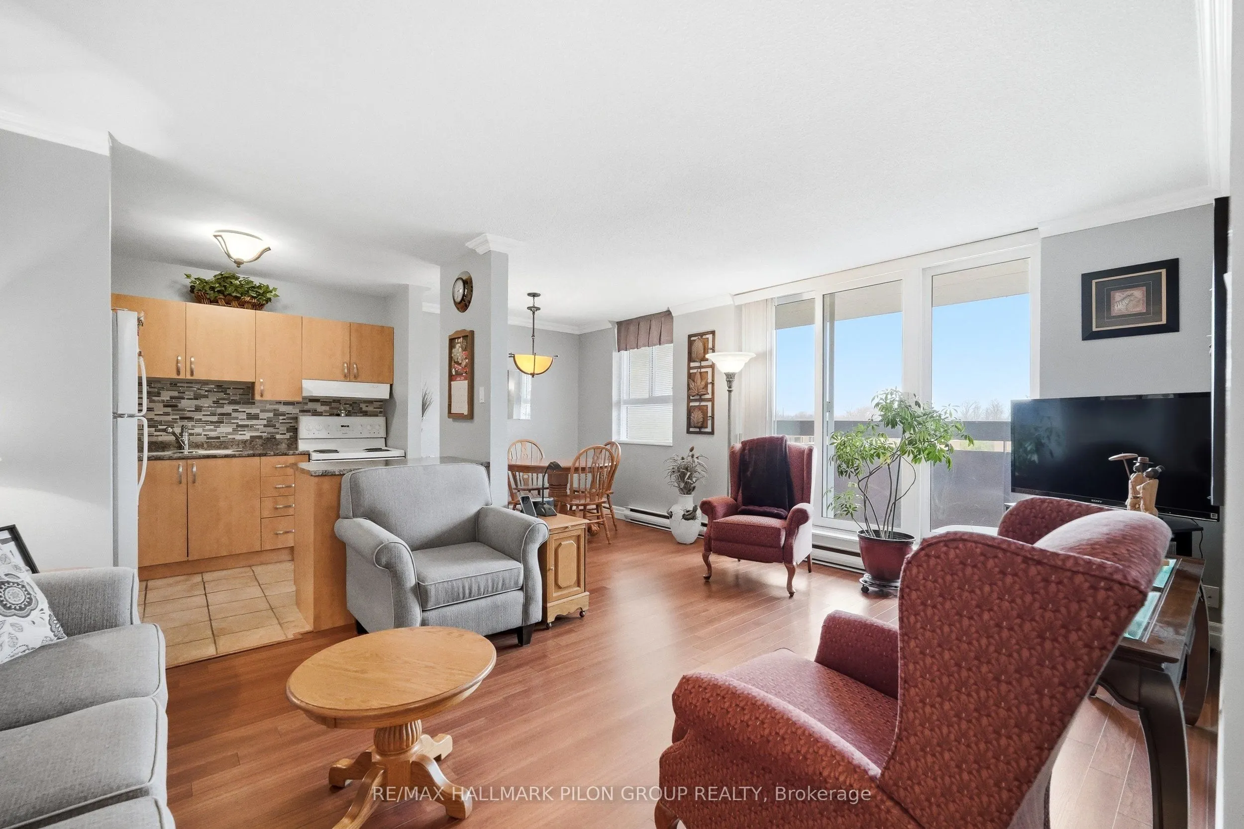 2000 Jasmine Crescent #508