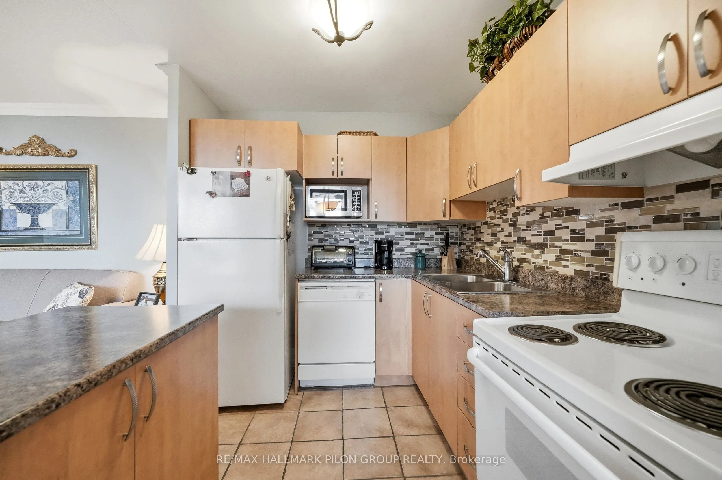 2000 Jasmine Crescent #508