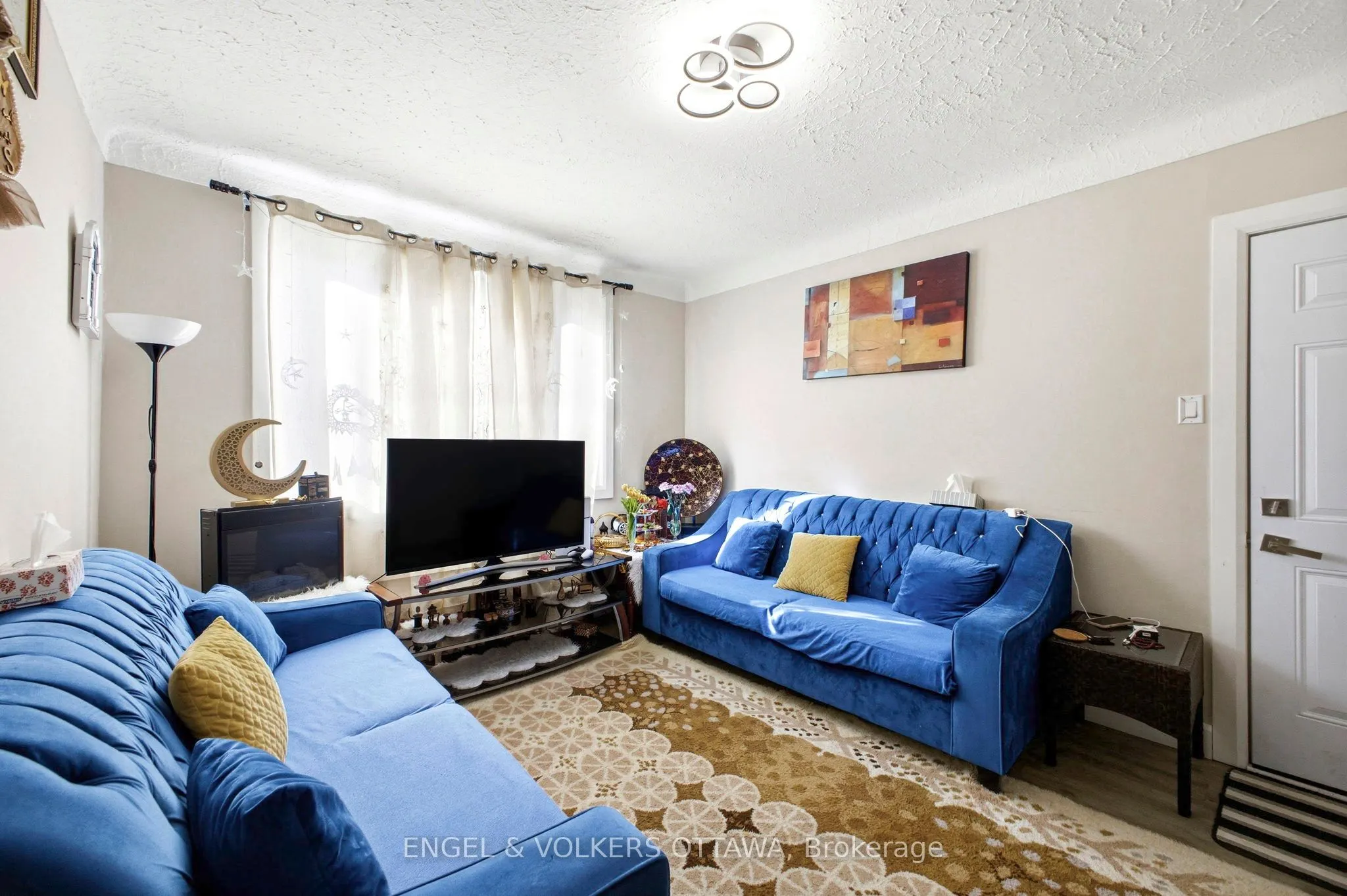 287 St Laurent Boulevard