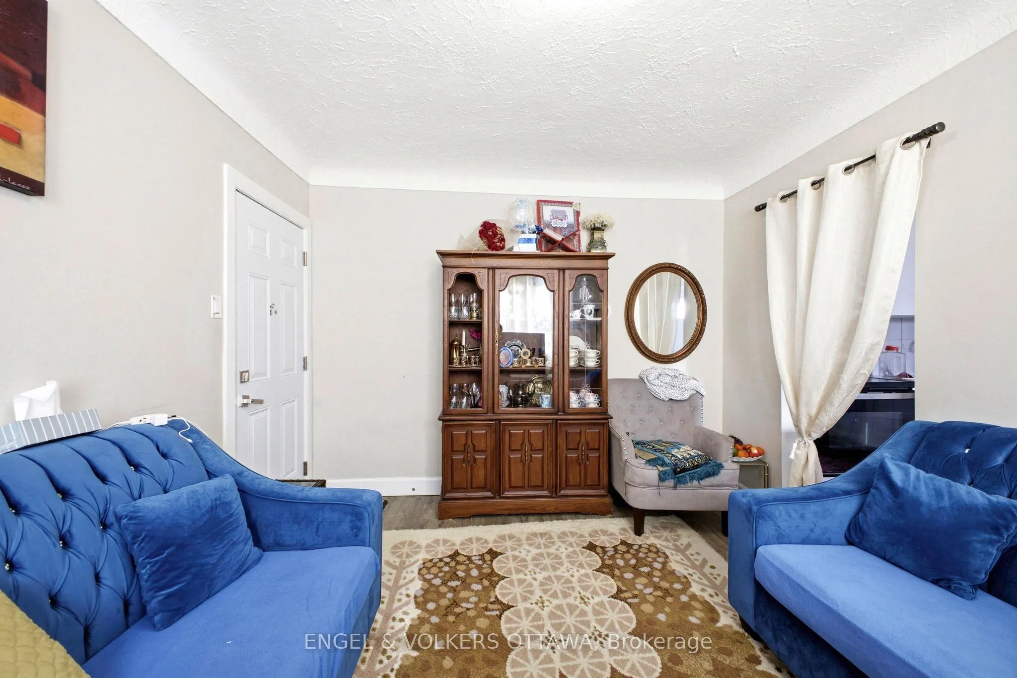 287 St Laurent Boulevard