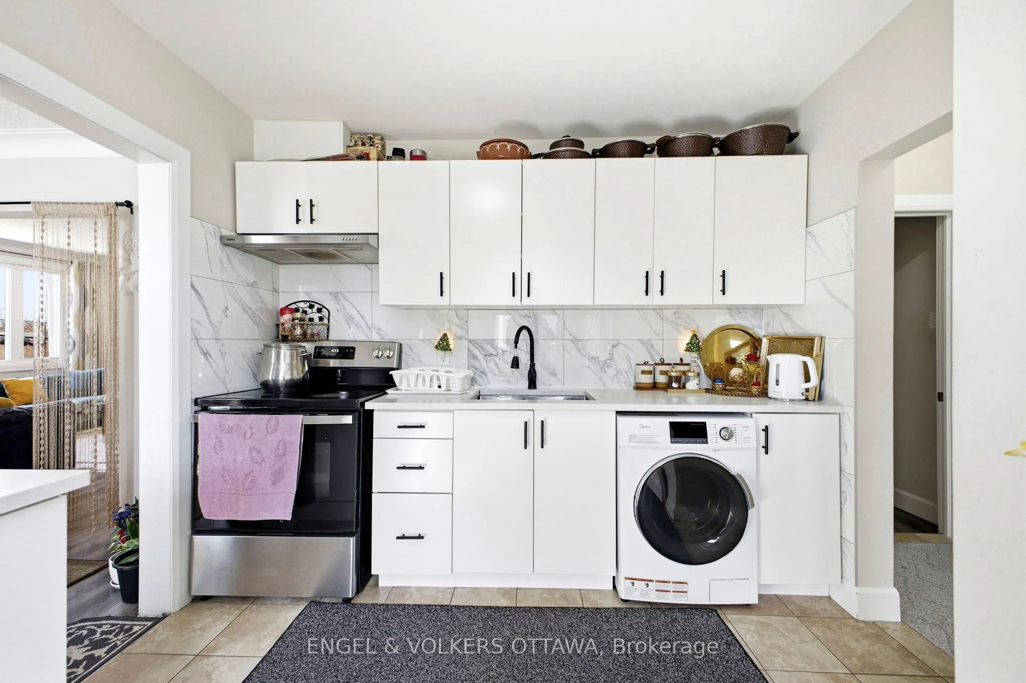 287 St Laurent Boulevard