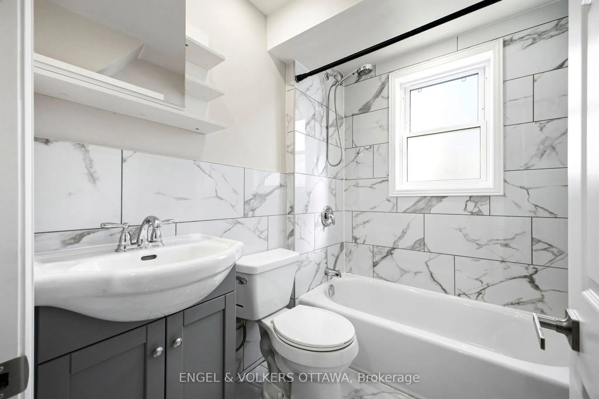 287 St Laurent Boulevard