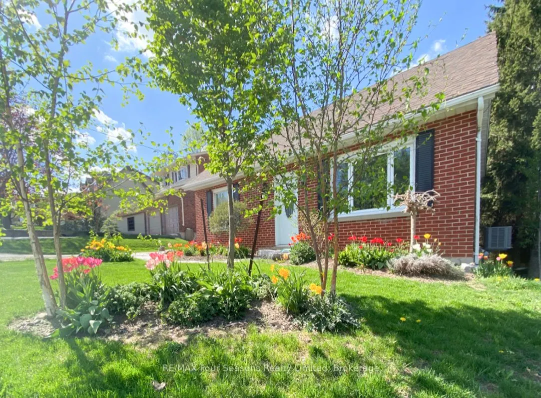 50 Amaranth Street W