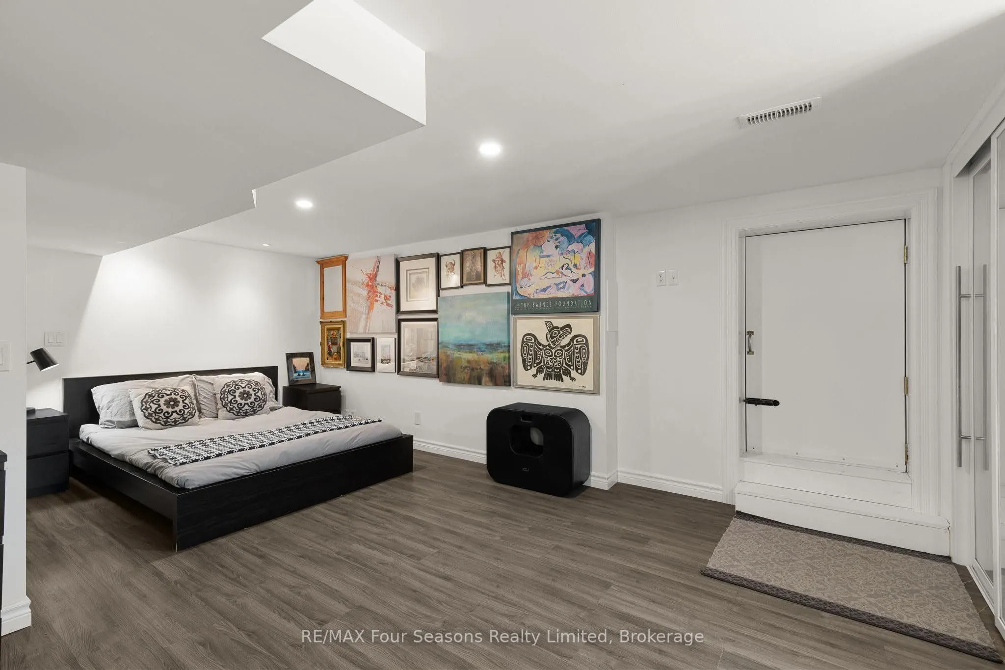 50 Amaranth Street W