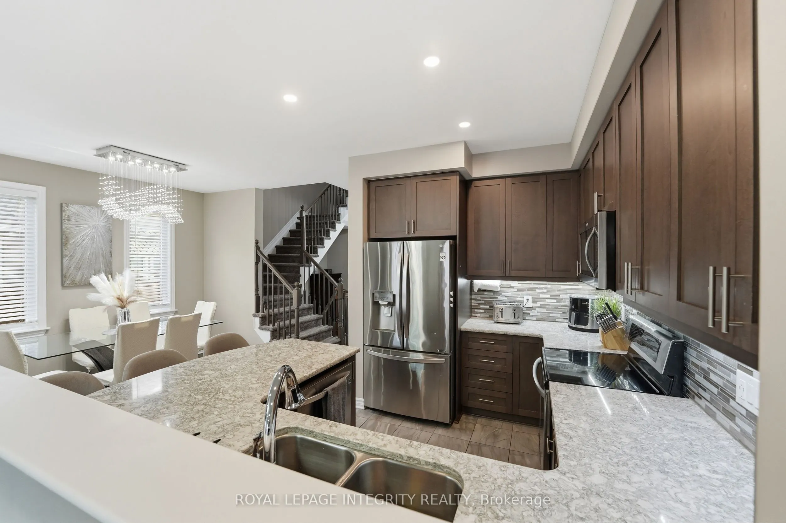 512 Vivera Place