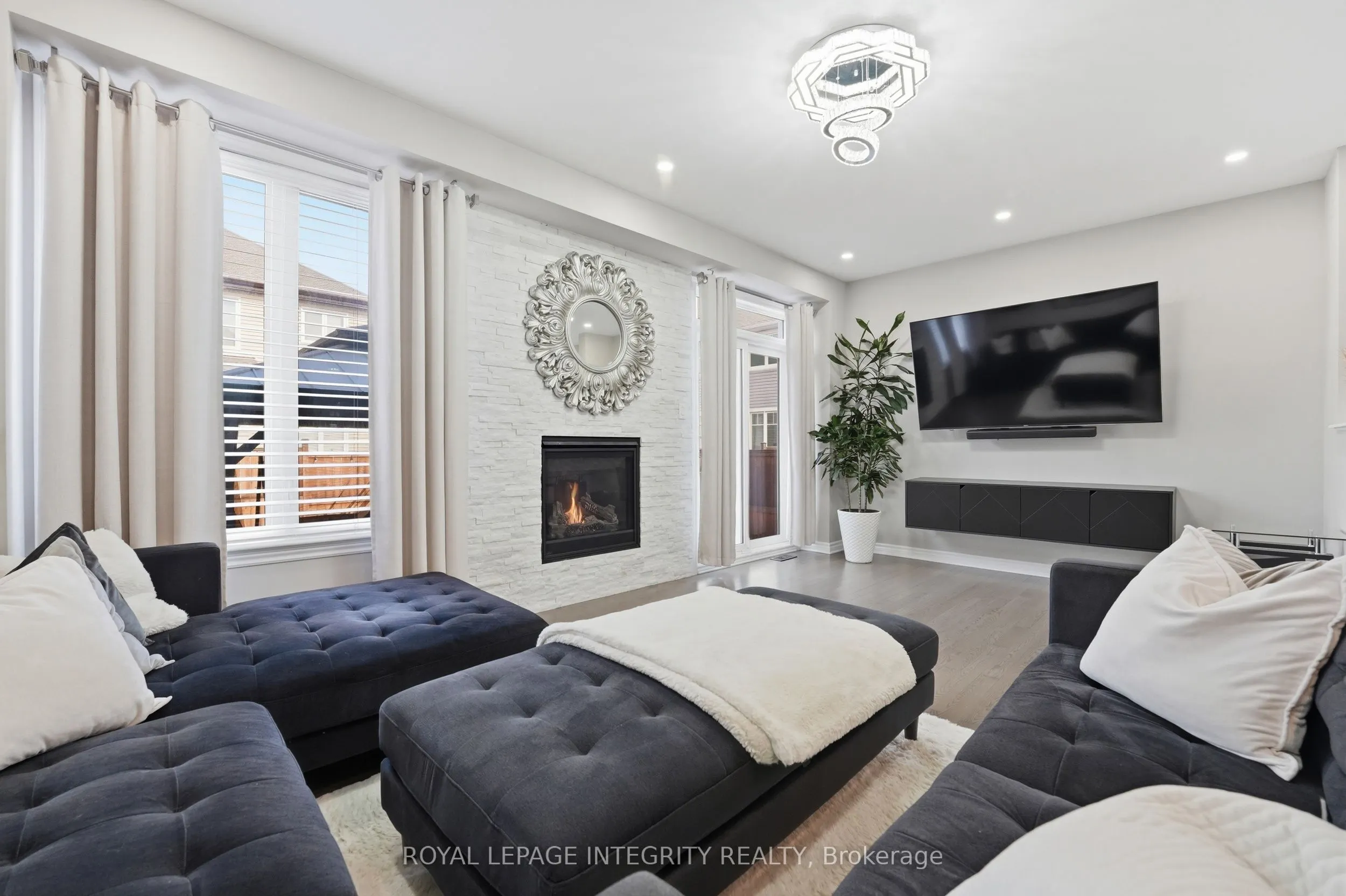 512 Vivera Place