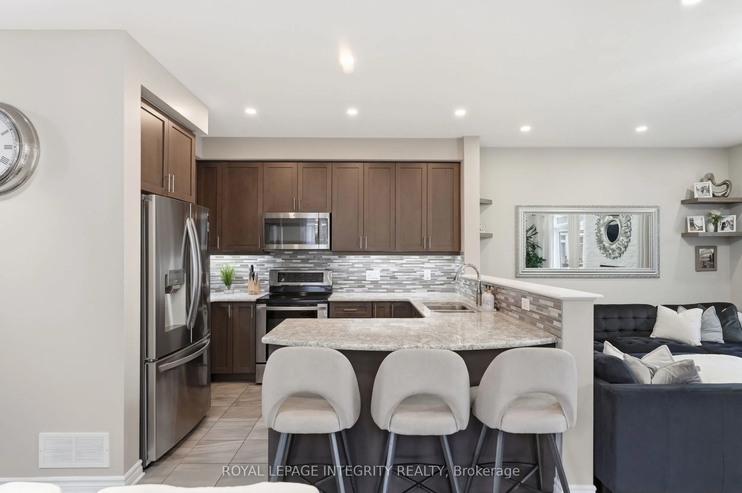 512 Vivera Place