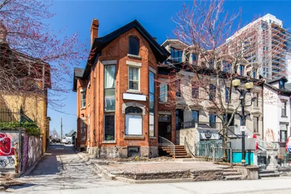 38 Hess Street S