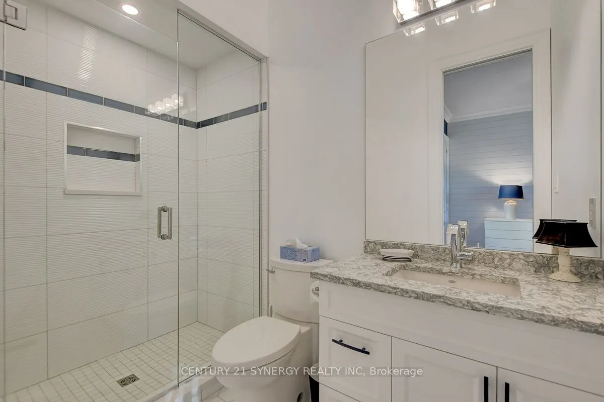 1443 DUCHESS Crescent