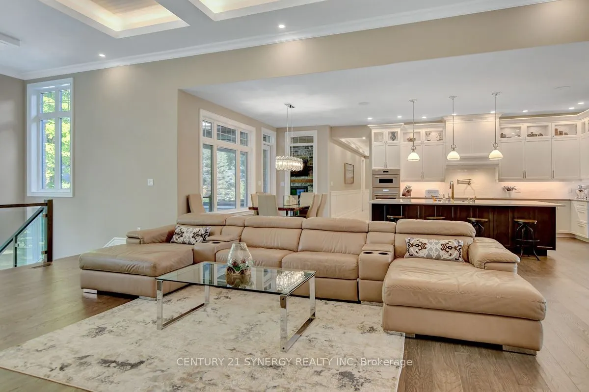 1443 DUCHESS Crescent