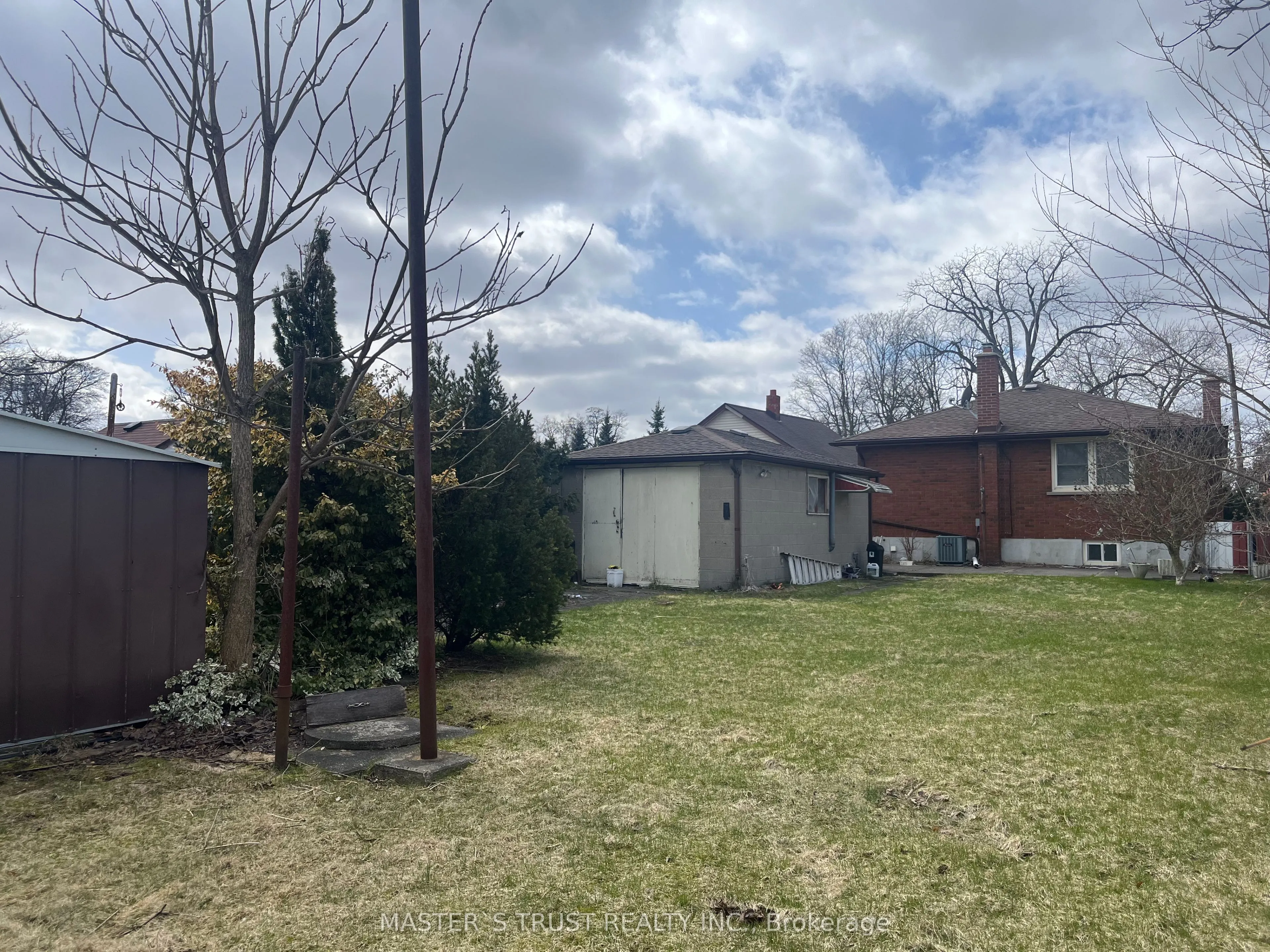 5568 Drummond Road