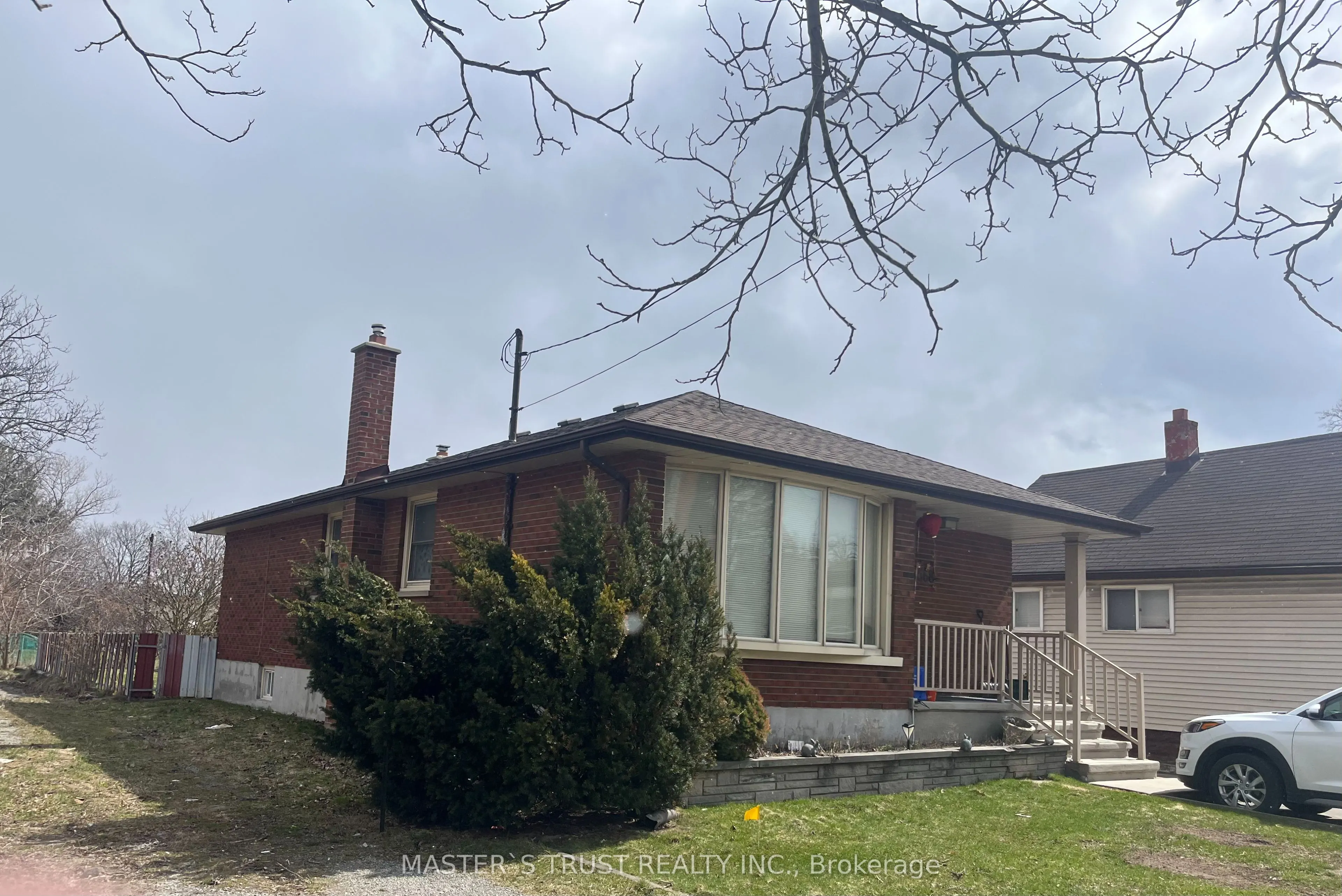 5568 Drummond Road