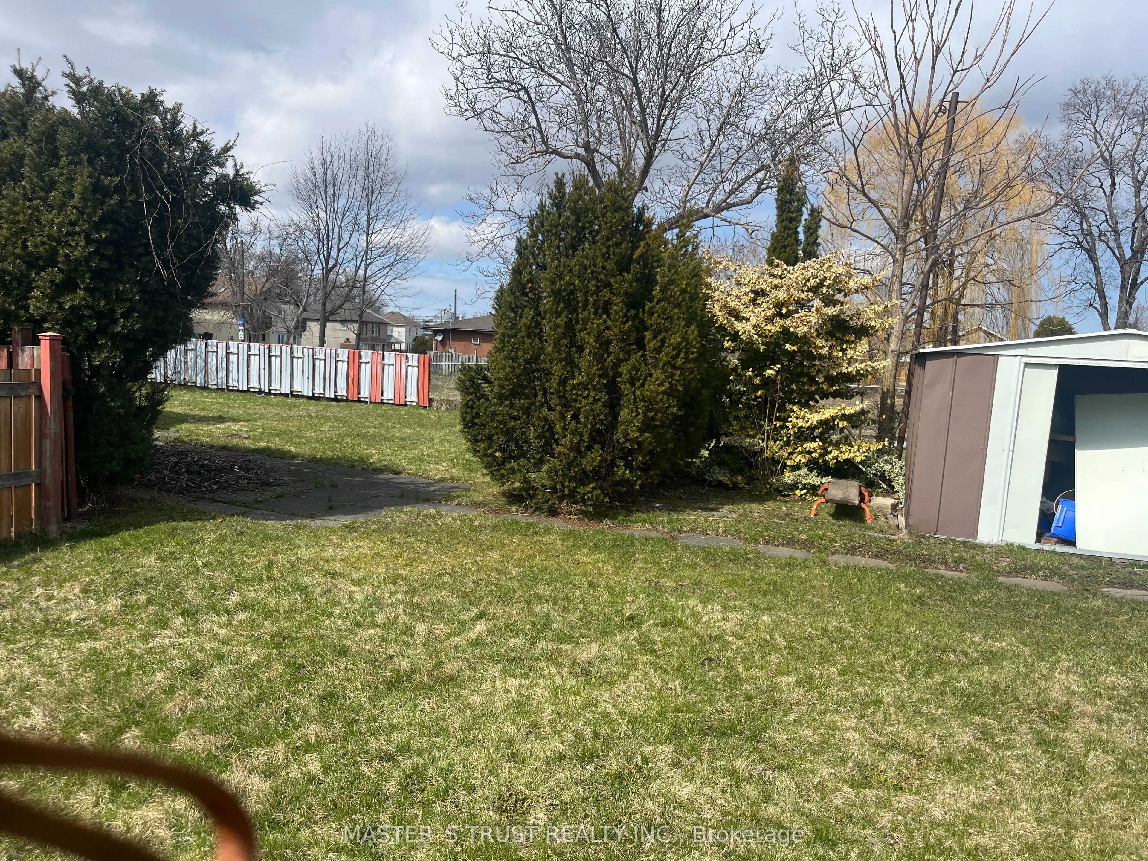 5568 Drummond Road