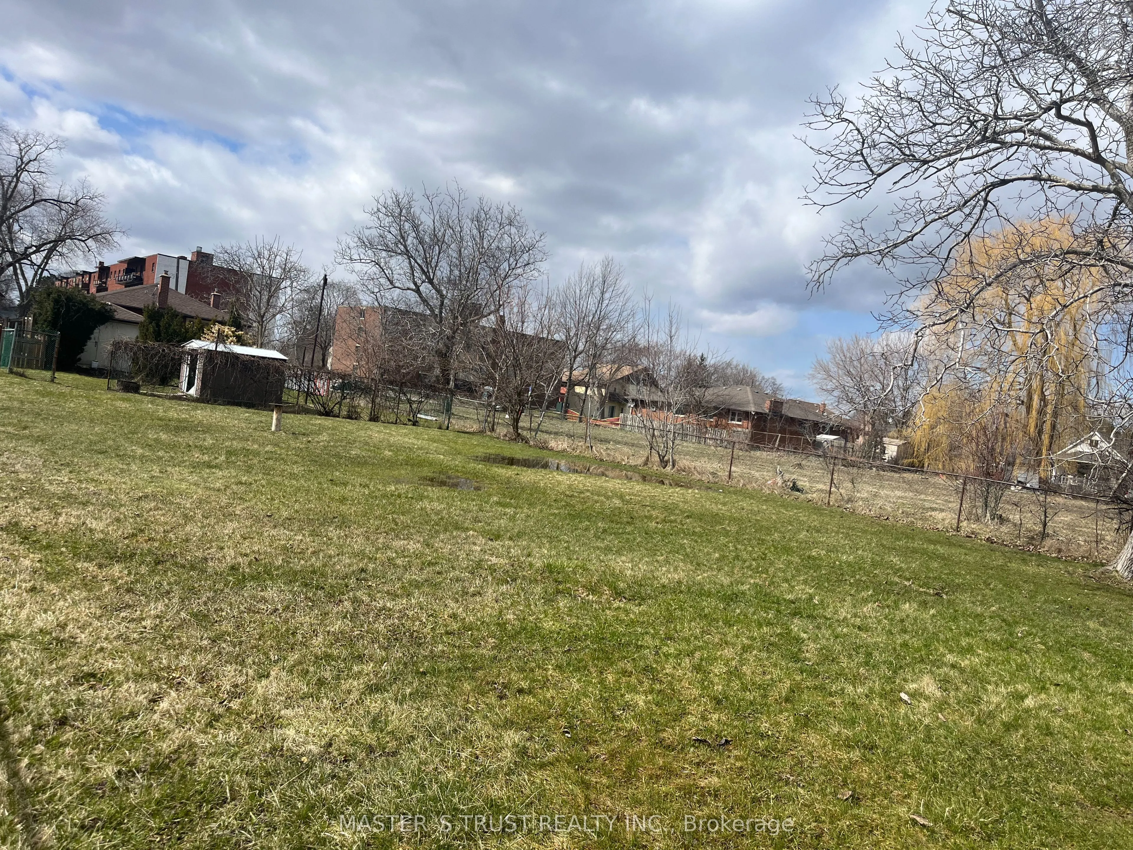 5568 Drummond Road
