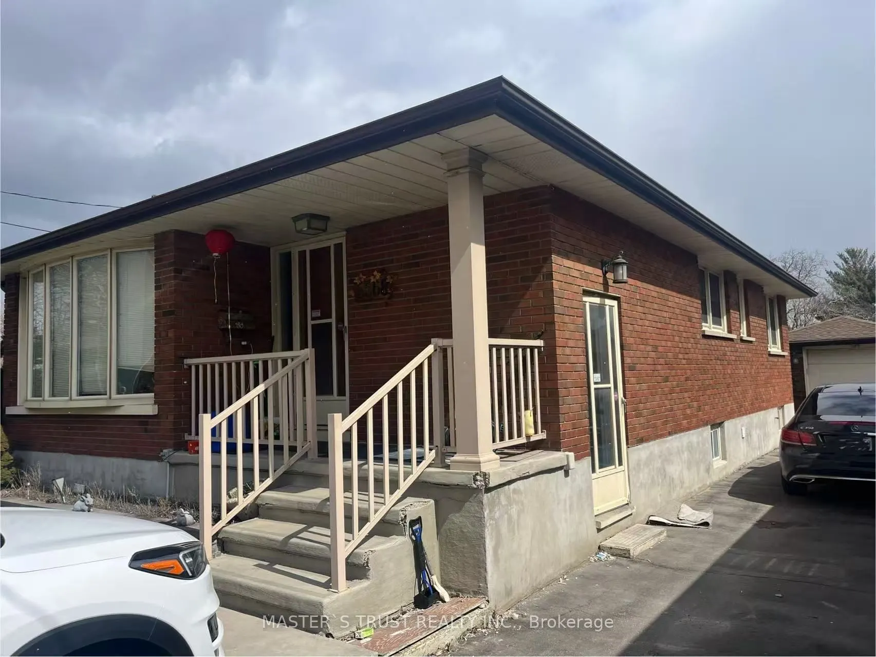 5568 Drummond Road