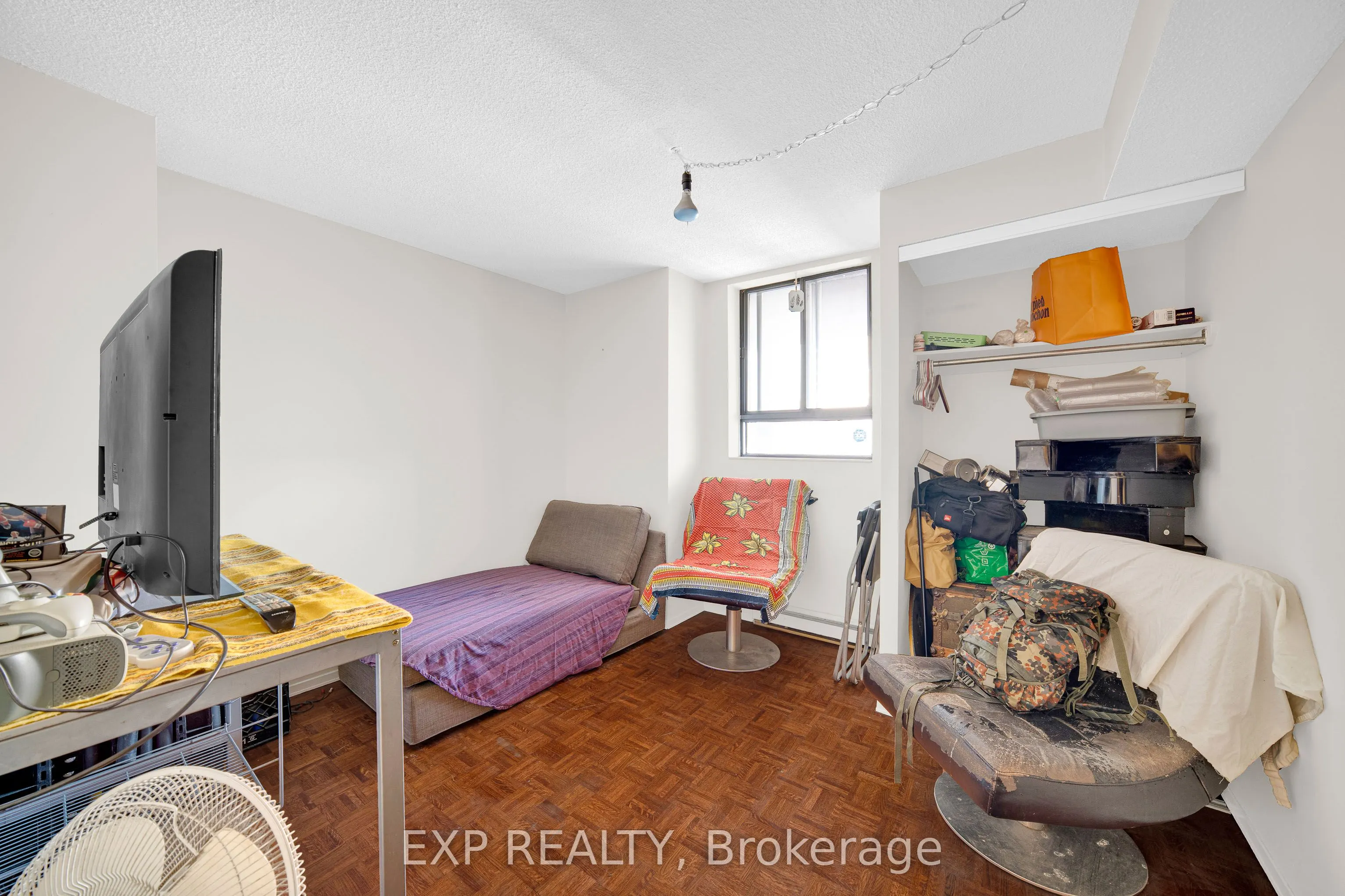 475 Laurier Avenue W #1002
