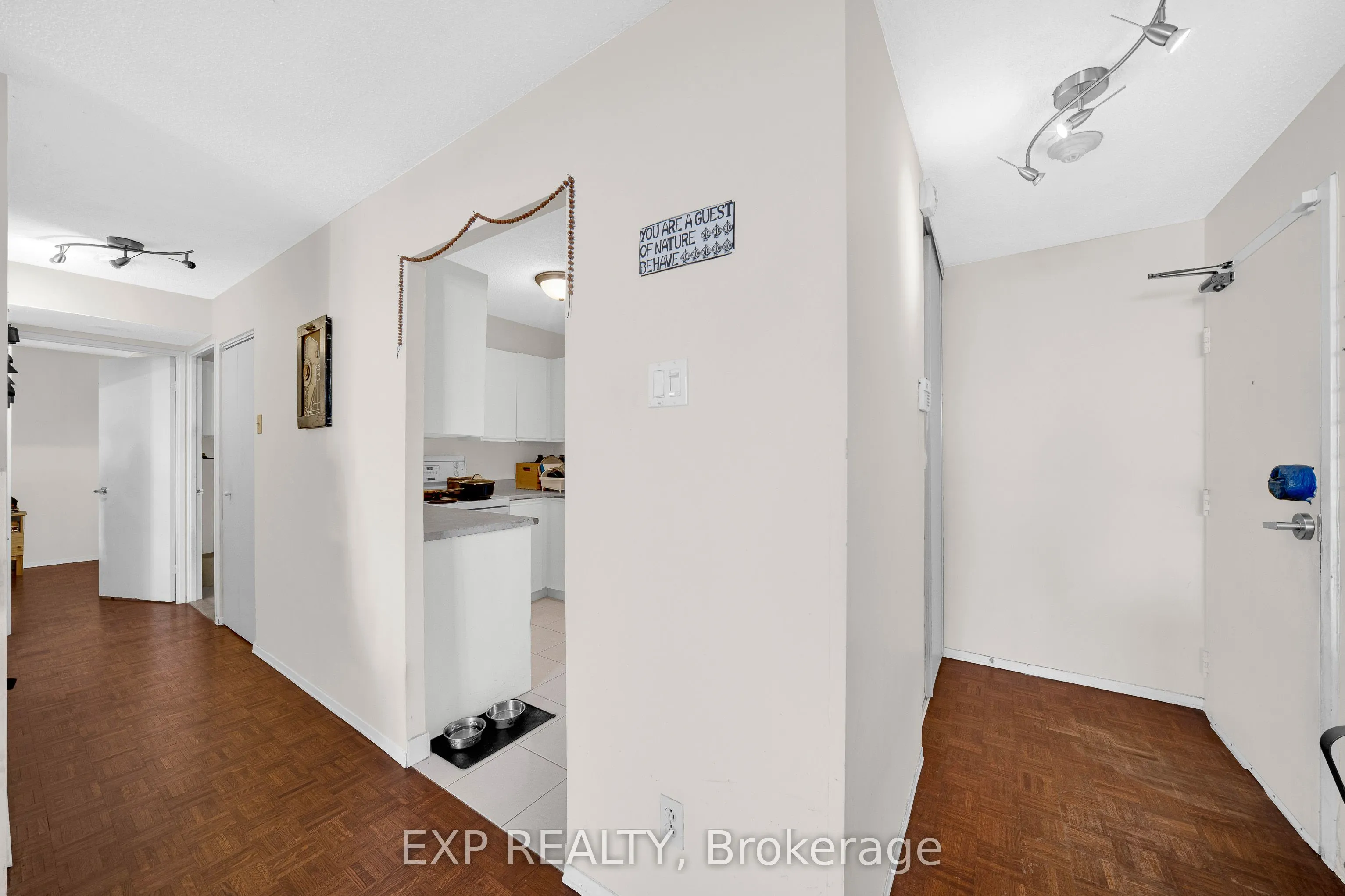 475 Laurier Avenue W #1002