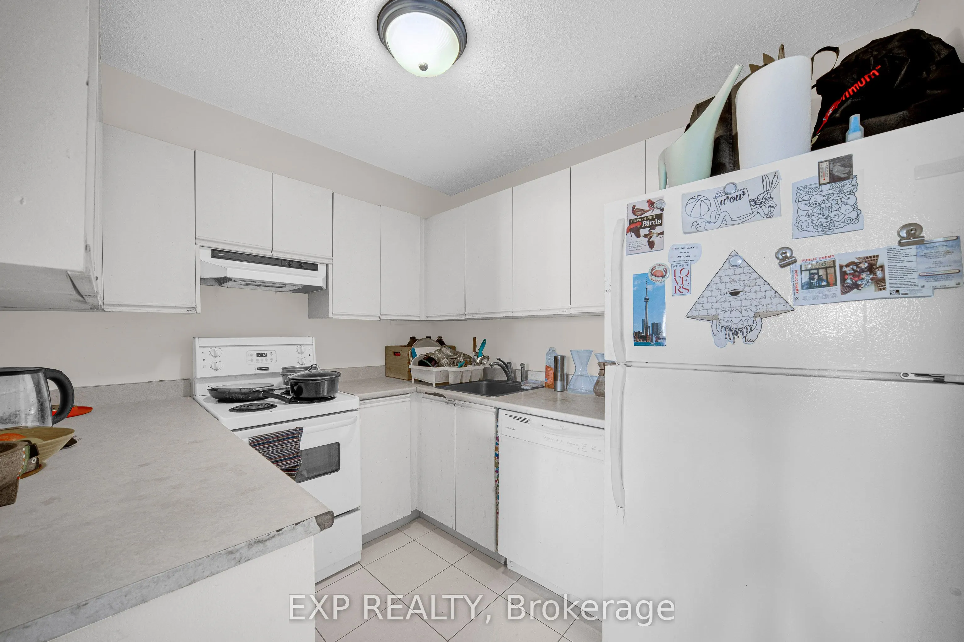 475 Laurier Avenue W #1002