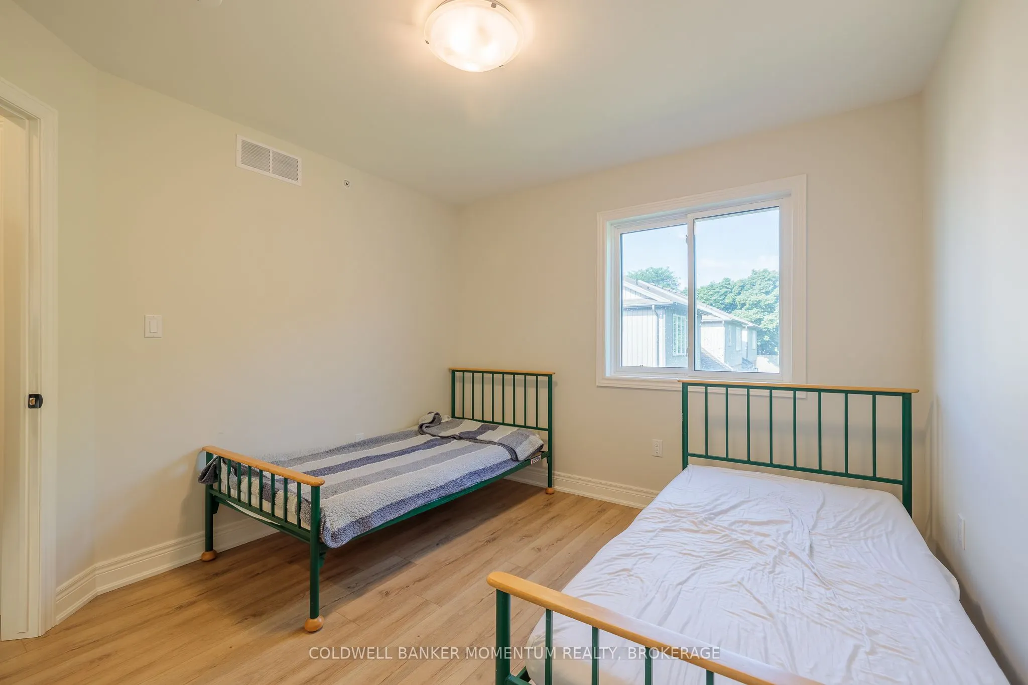 153 B MOFFATT Street #B
