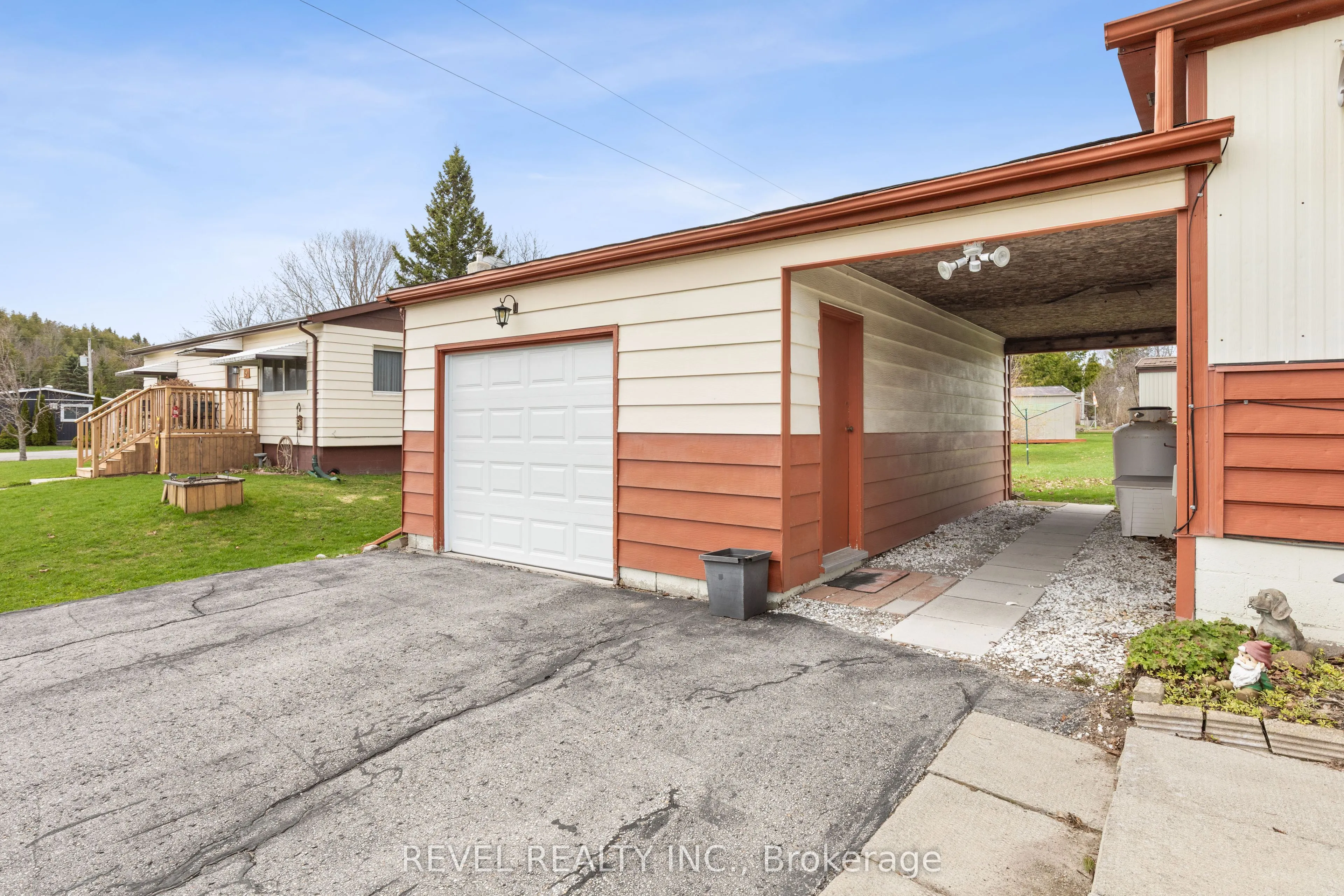 7 Macal Drive