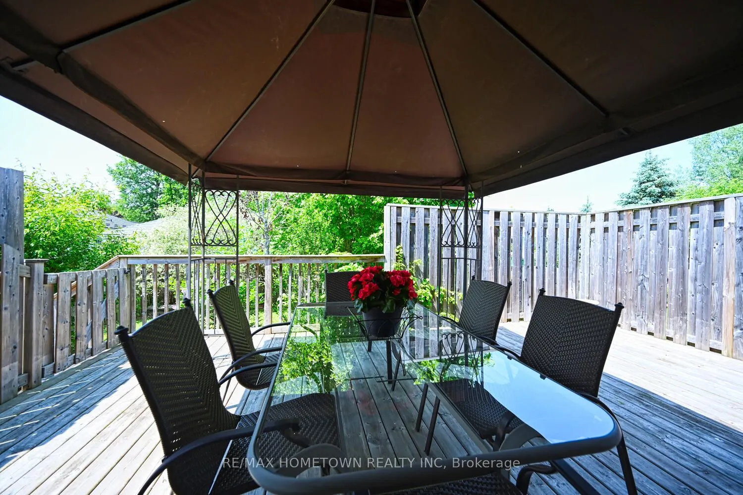 16 REGENCY Place