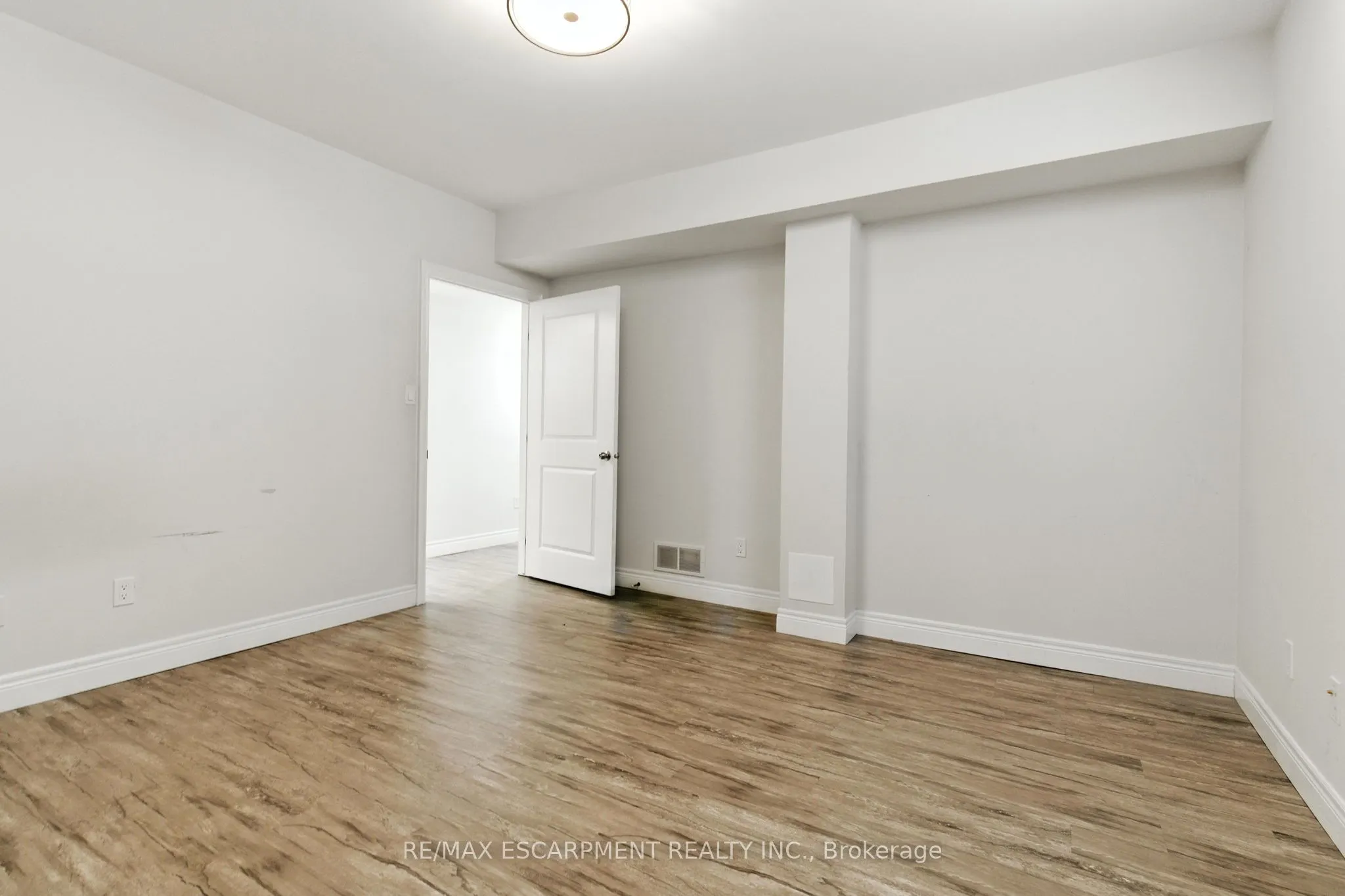 43 Riesling Court