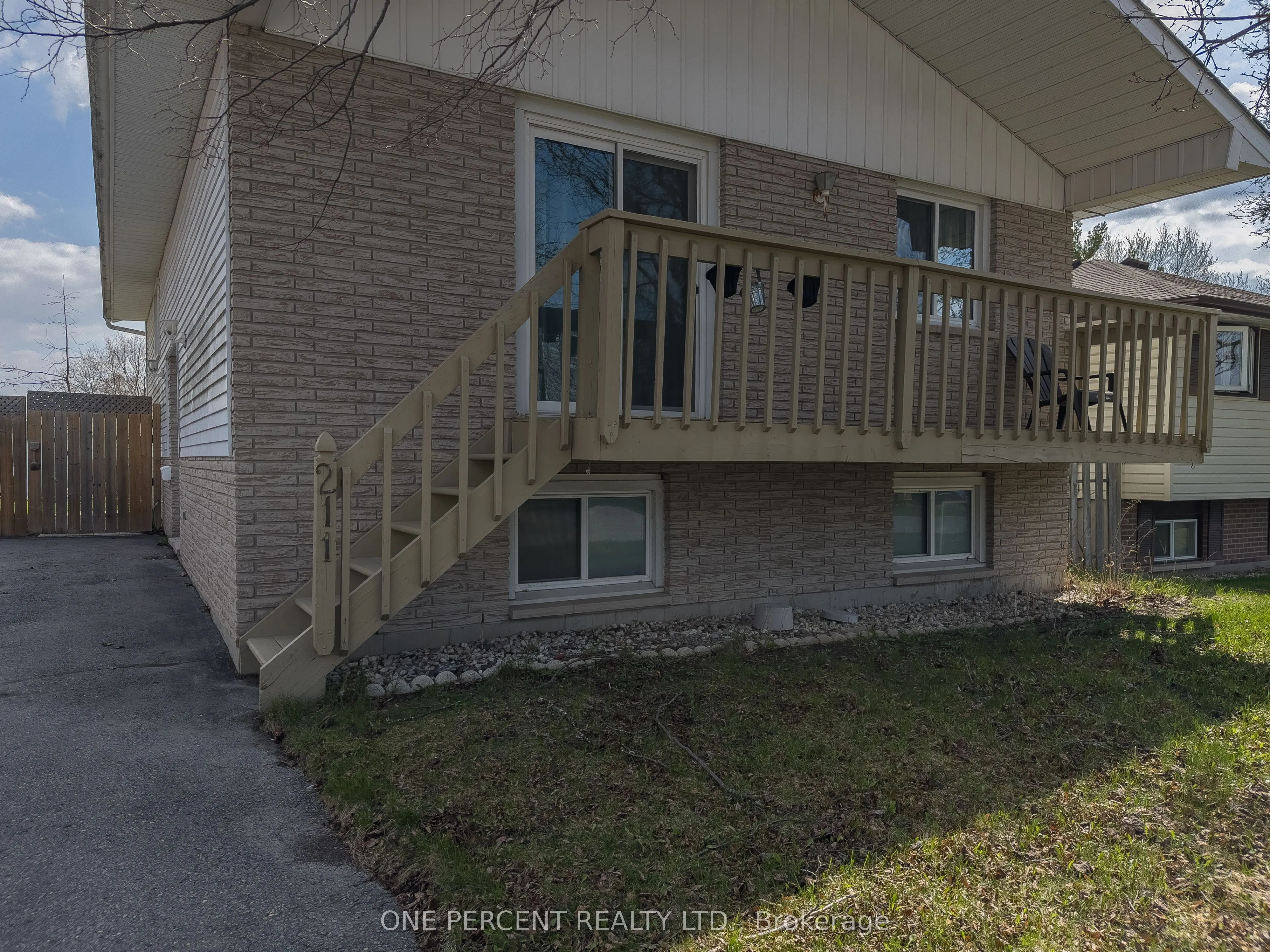211 REID Street