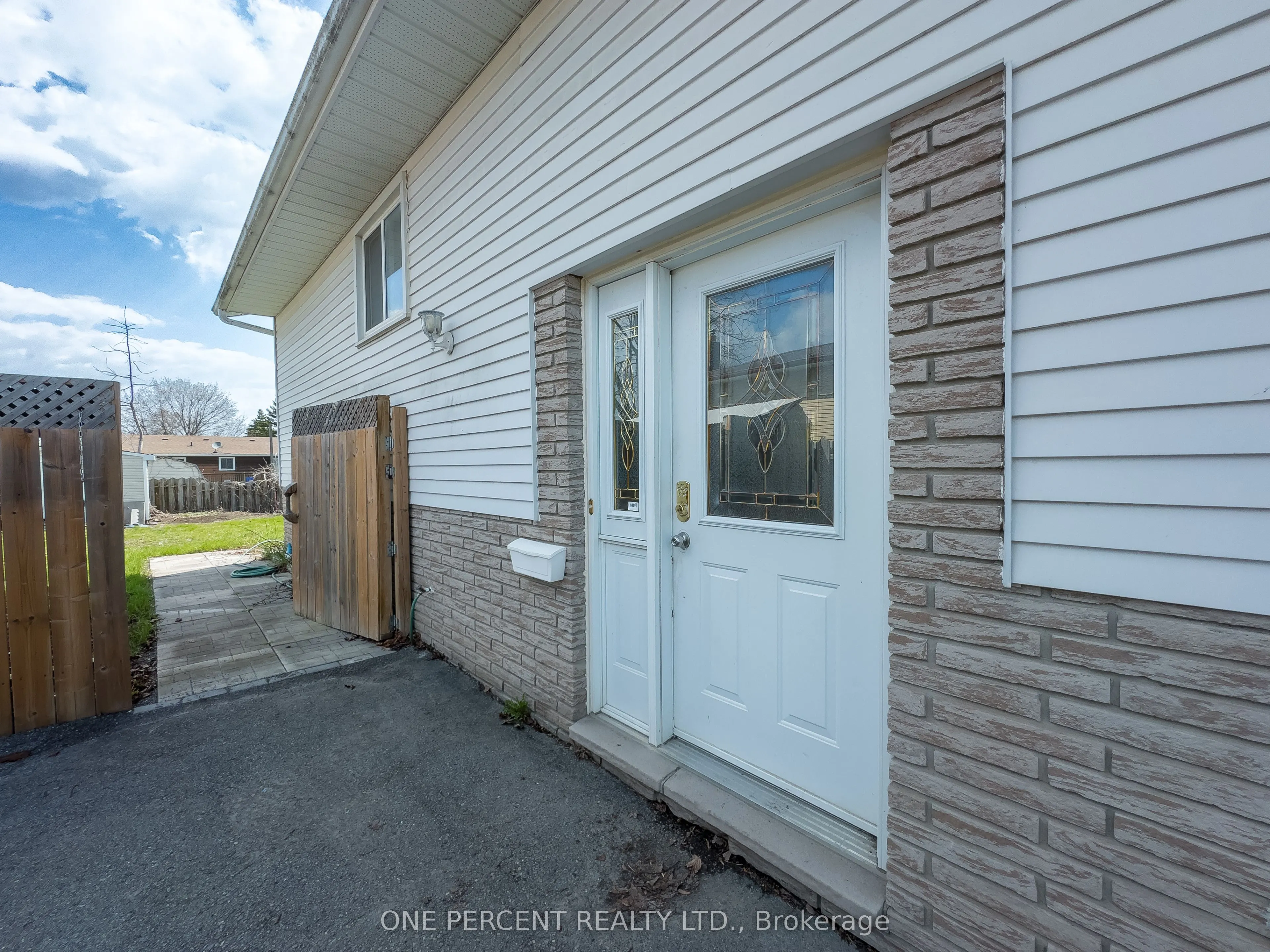 211 REID Street