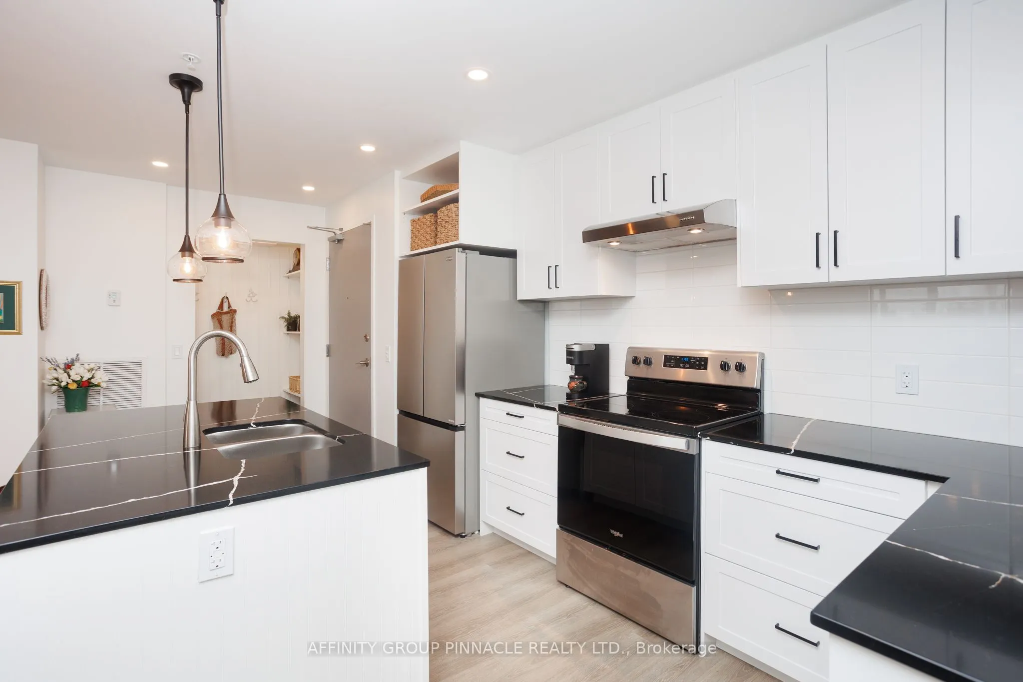 19 A West Street N #302