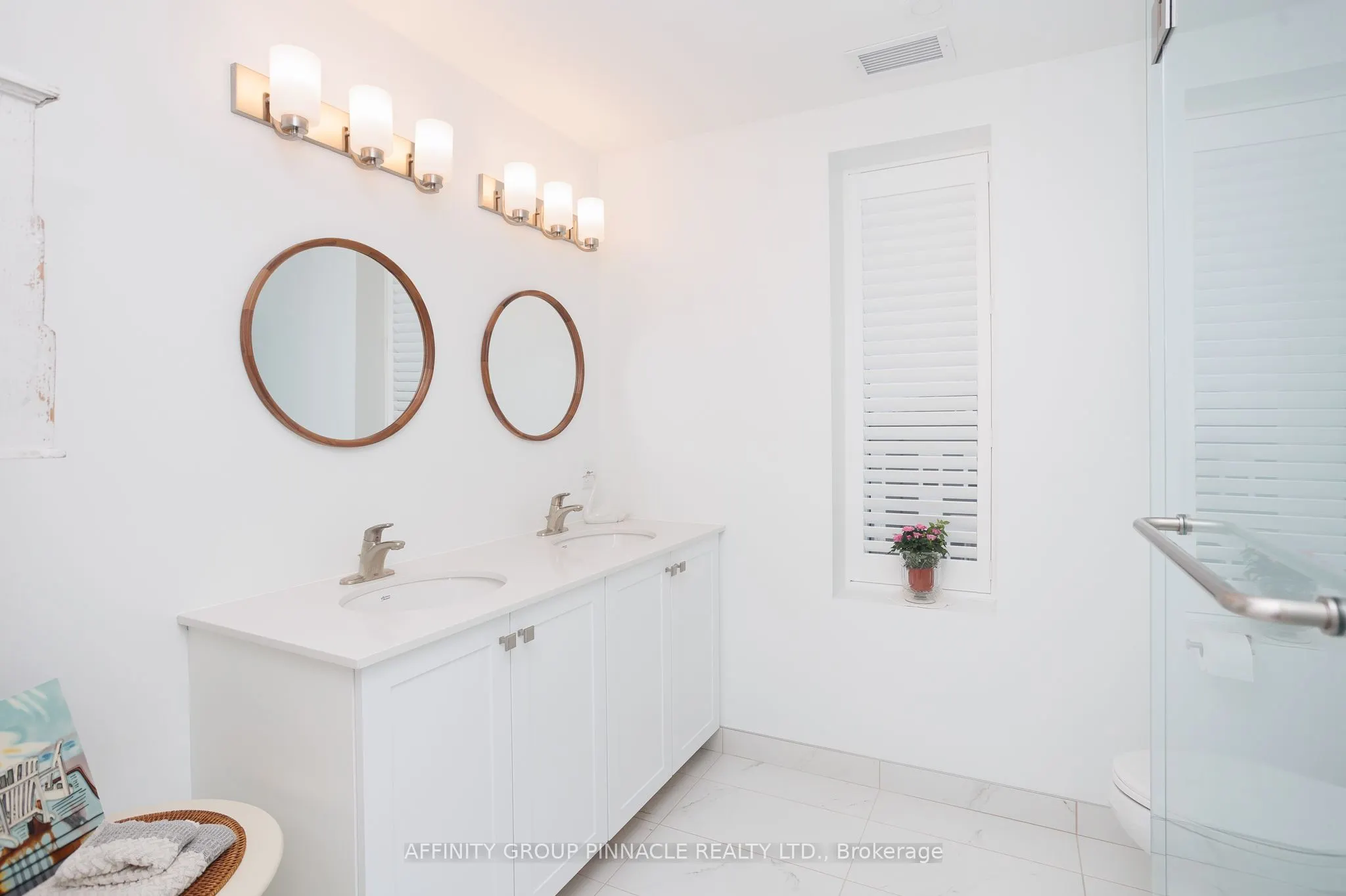 19 A West Street N #302