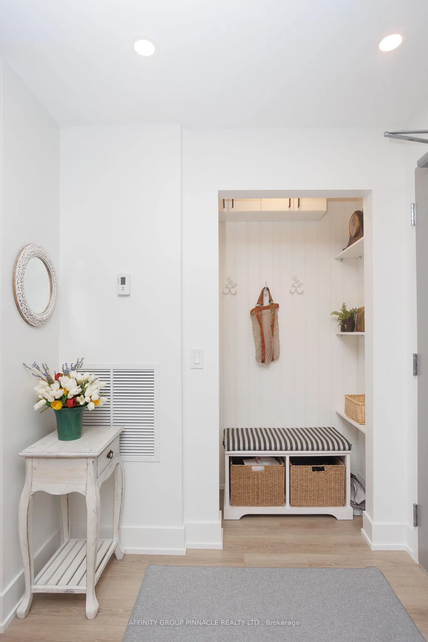 19 A West Street N #302