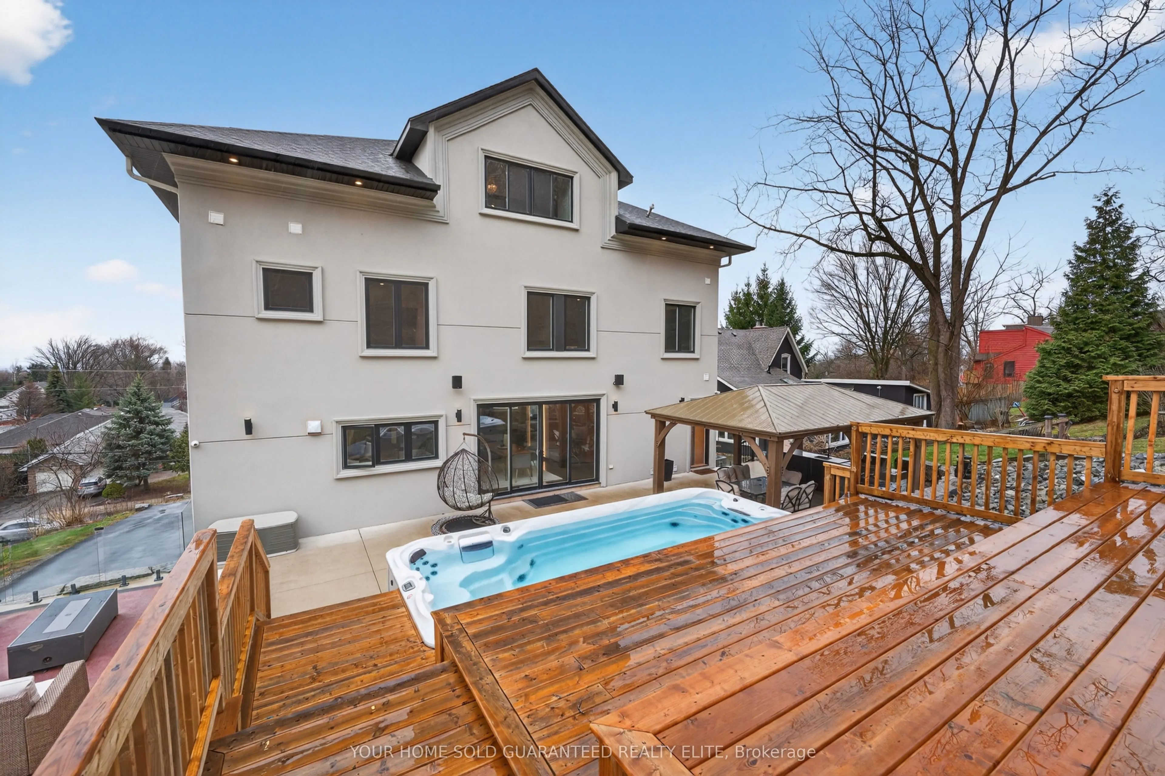 237B Main Street W