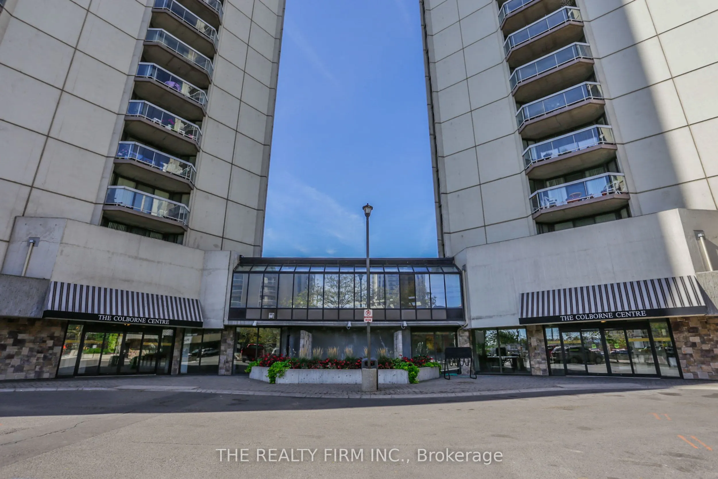 363 Colborne Street #905