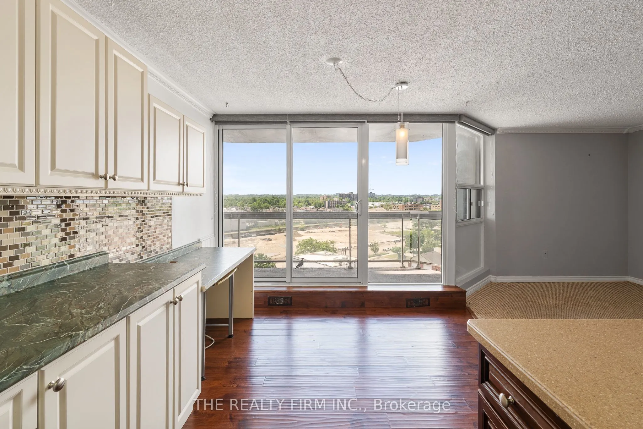 363 Colborne Street #905