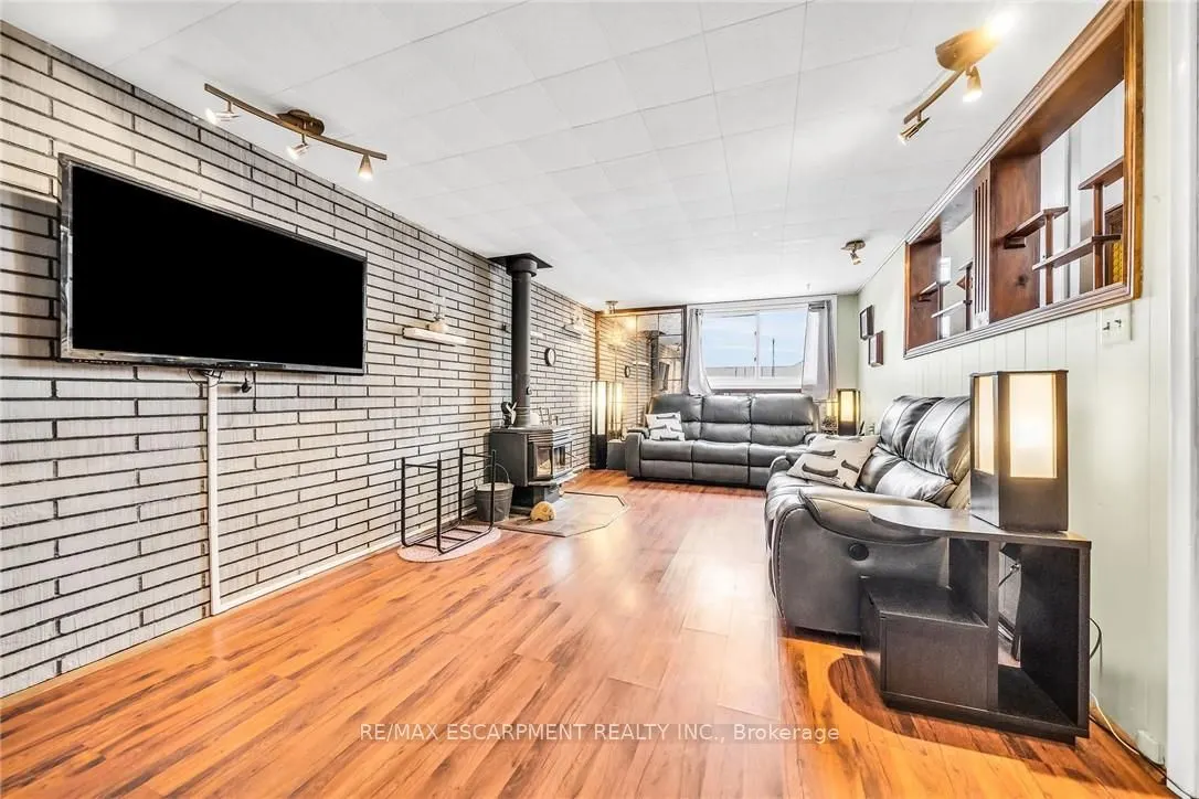 3542 Fifteenth Street