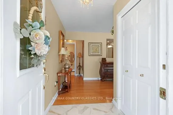 152 Bridge Street W
