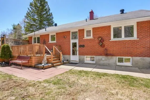 152 Bridge Street W