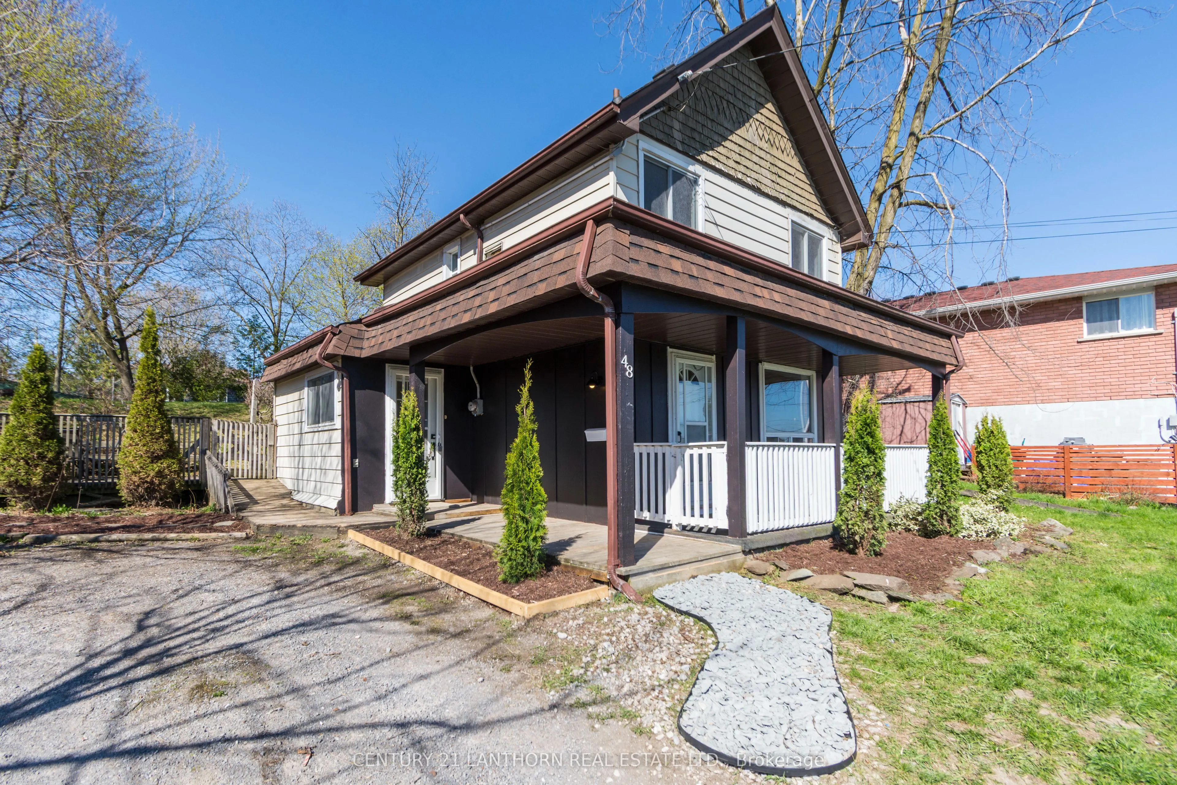 48 Wallbridge Crescent