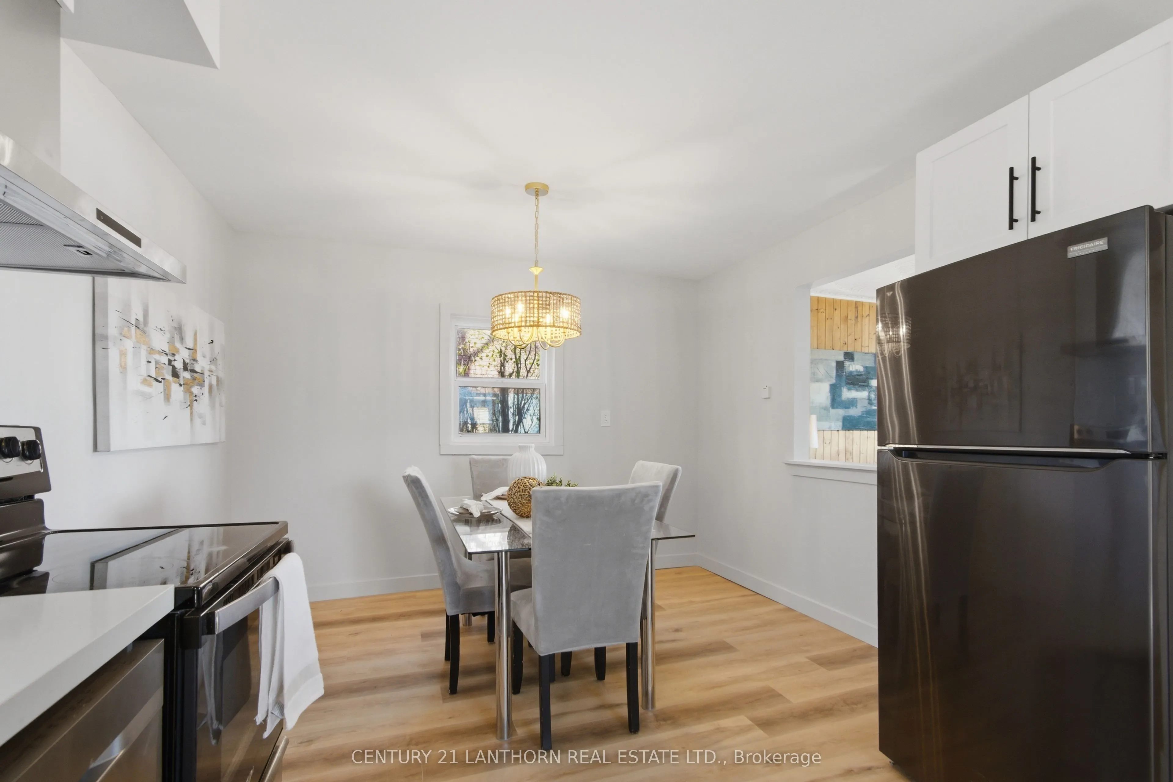 48 Wallbridge Crescent