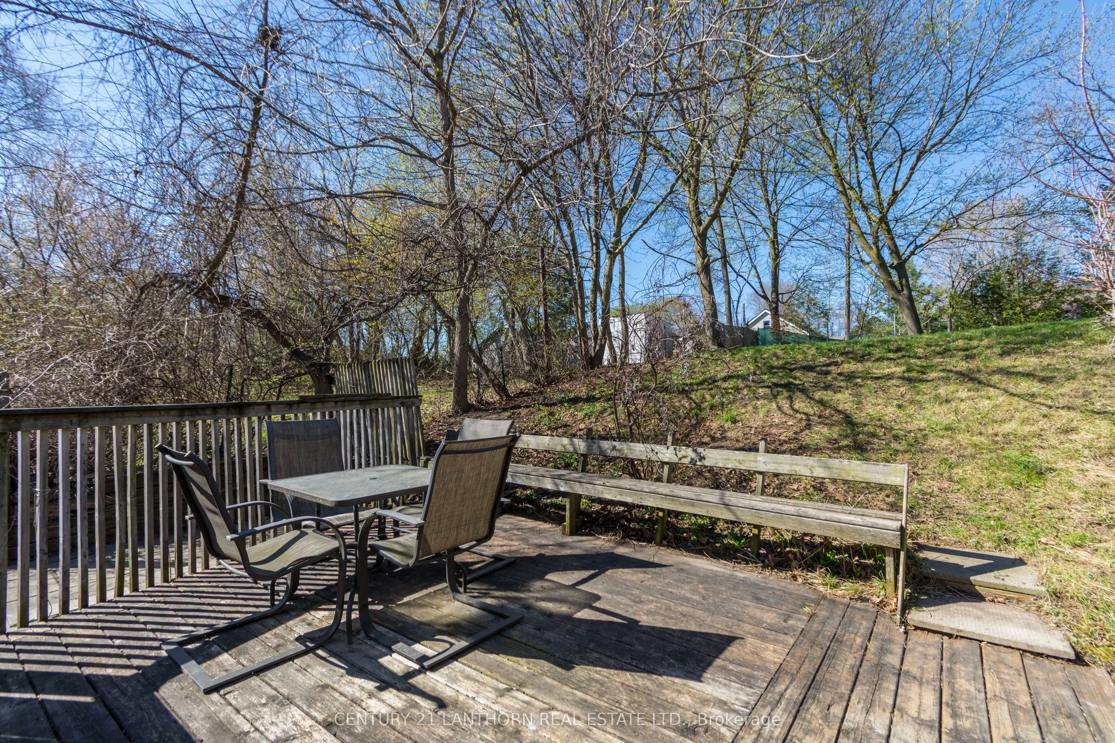 48 Wallbridge Crescent