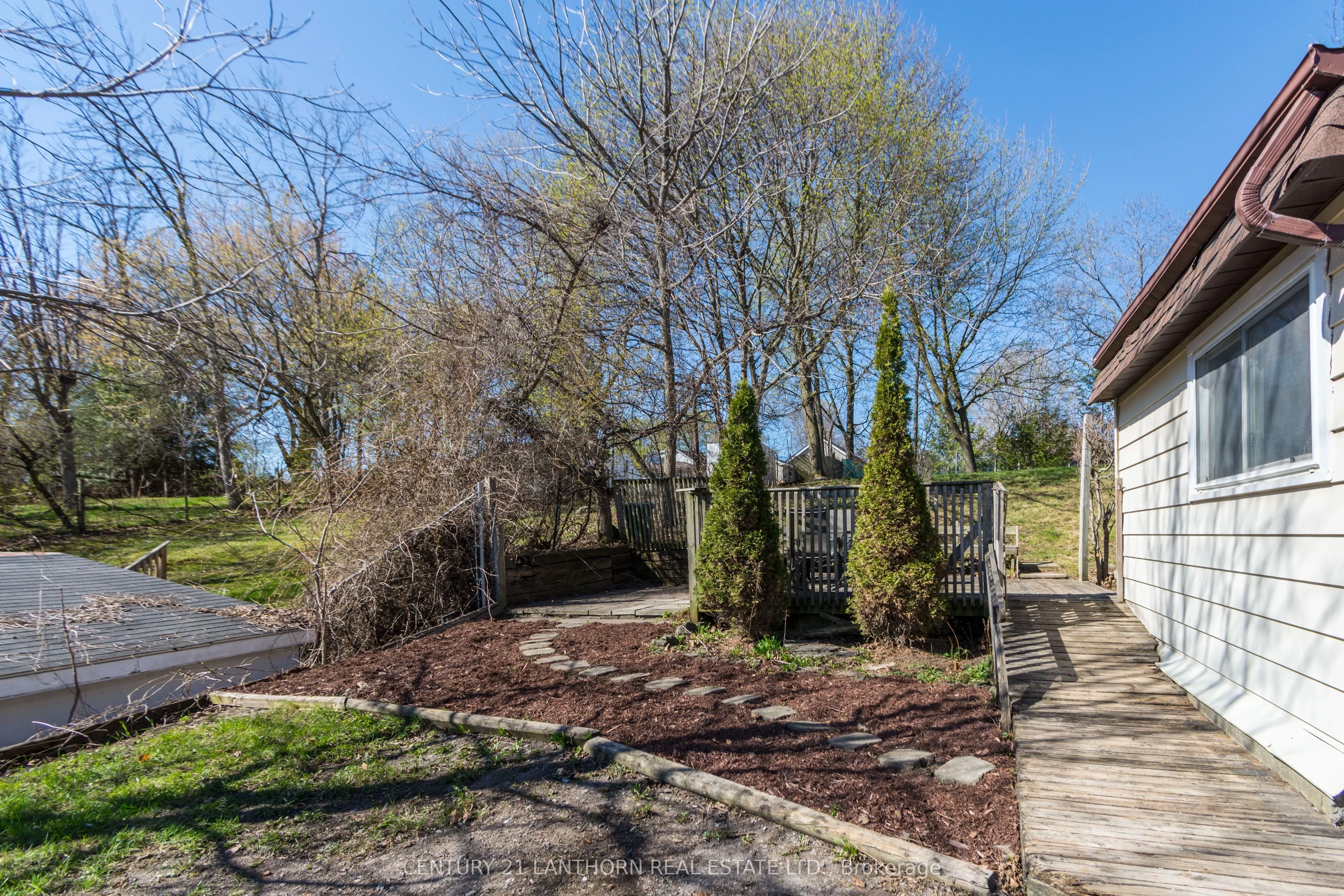 48 Wallbridge Crescent