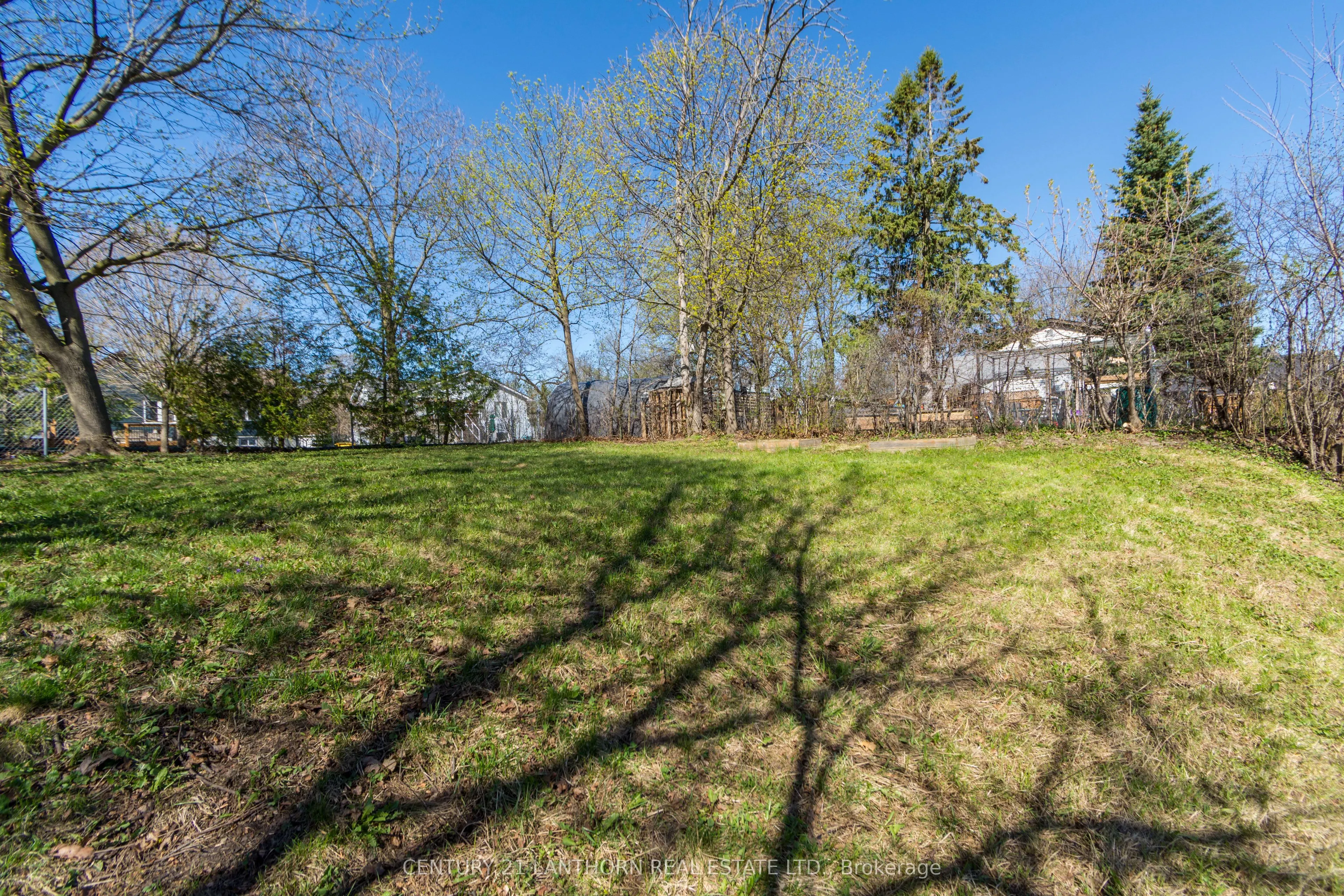 48 Wallbridge Crescent